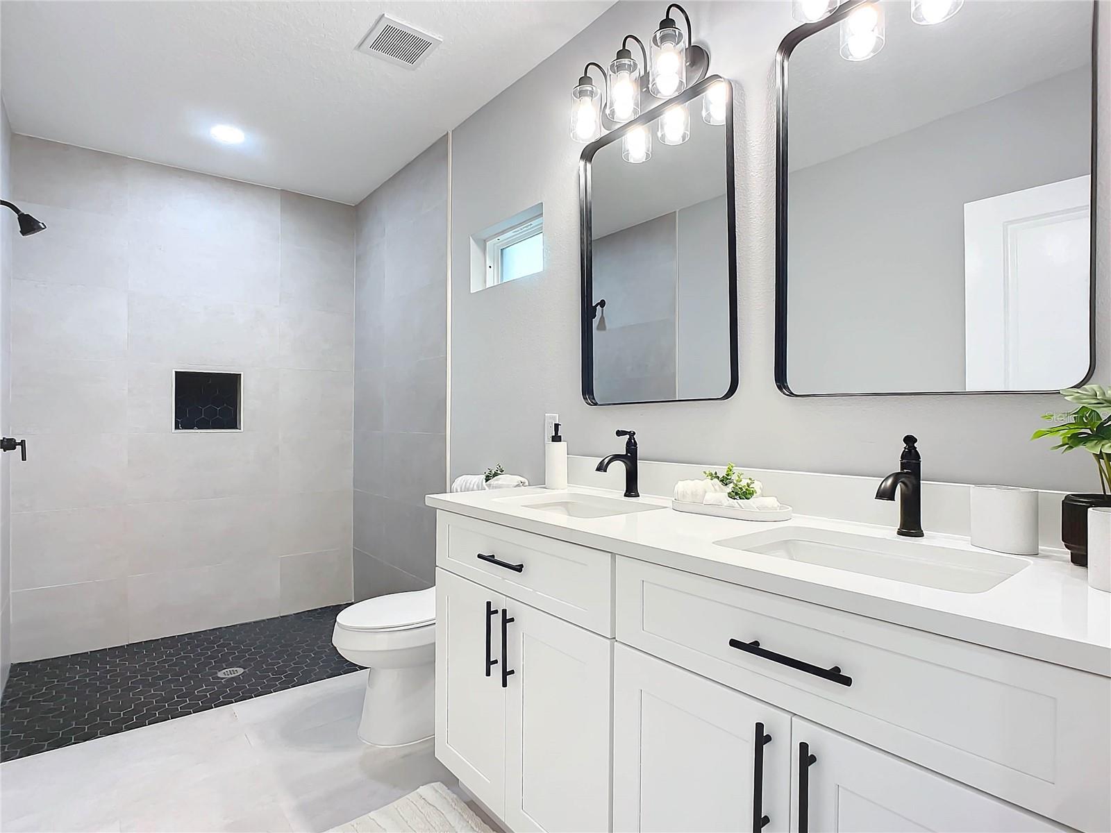 135 S CHANDLER AVE, DELAND, FL, 32724
