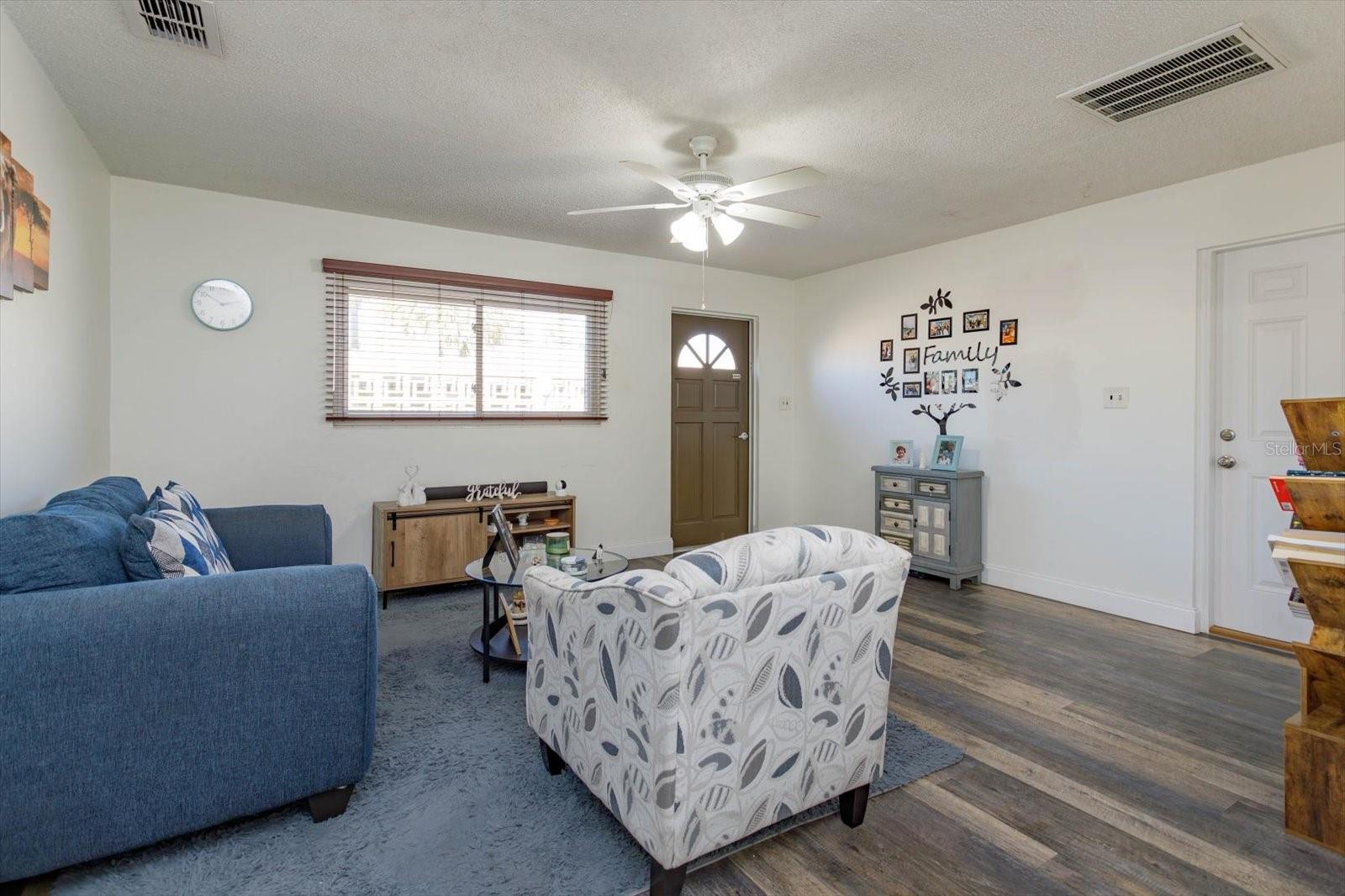 453 D ST #4, CASSELBERRY, FL, 32707