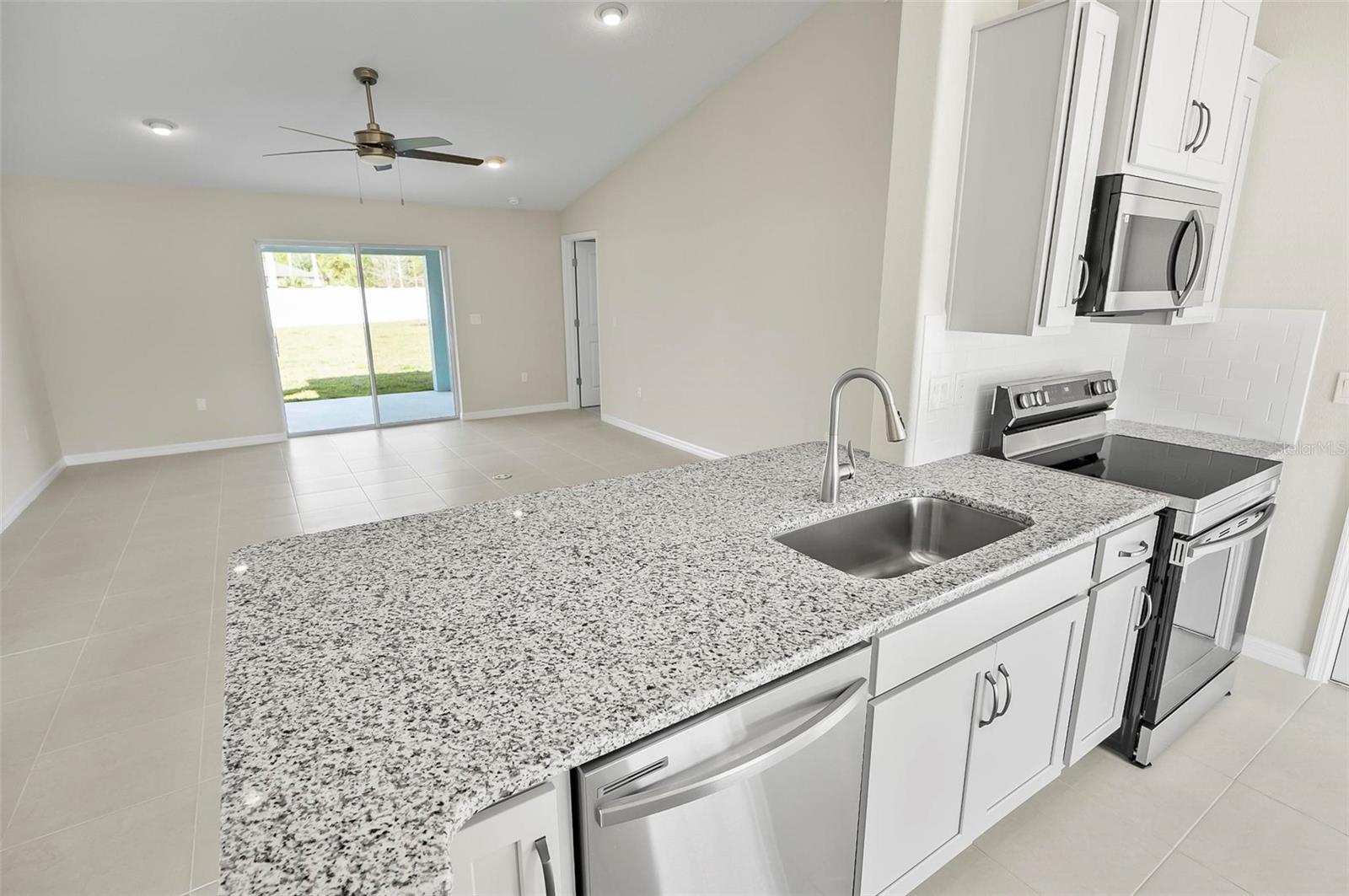 14 POPLAR DR, PALM COAST, FL, 32164