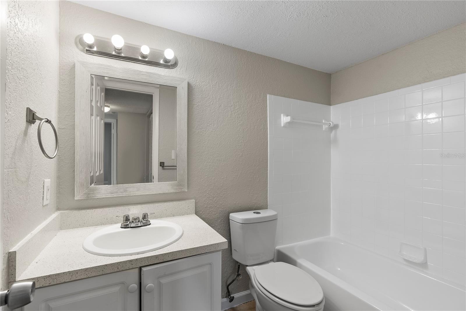 201 PINE VIOLET CT #202, TAMPA, FL, 33612