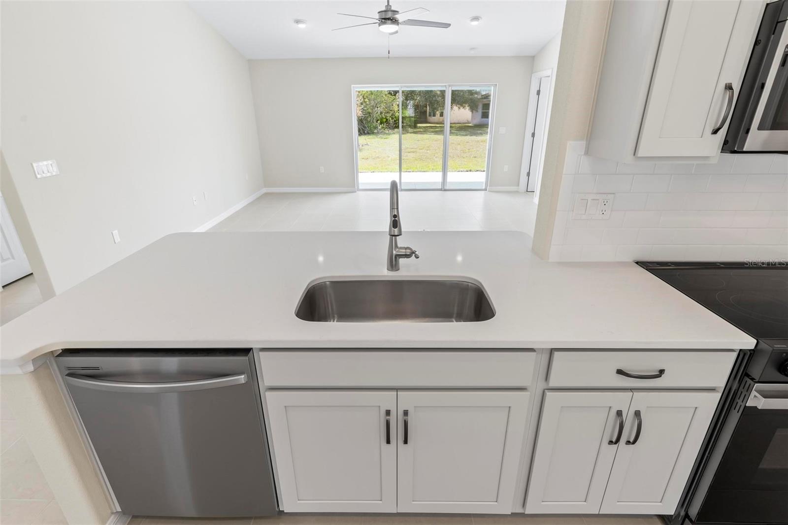 158 PALMWOOD DR, PALM COAST, FL, 32164