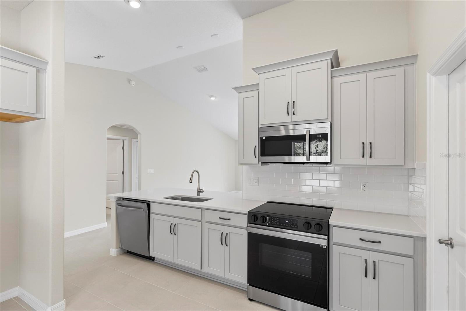 158 PALMWOOD DR, PALM COAST, FL, 32164