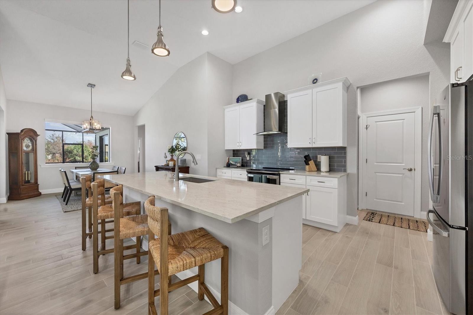 9428 NASTRAND CIR, PORT CHARLOTTE, FL, 33981