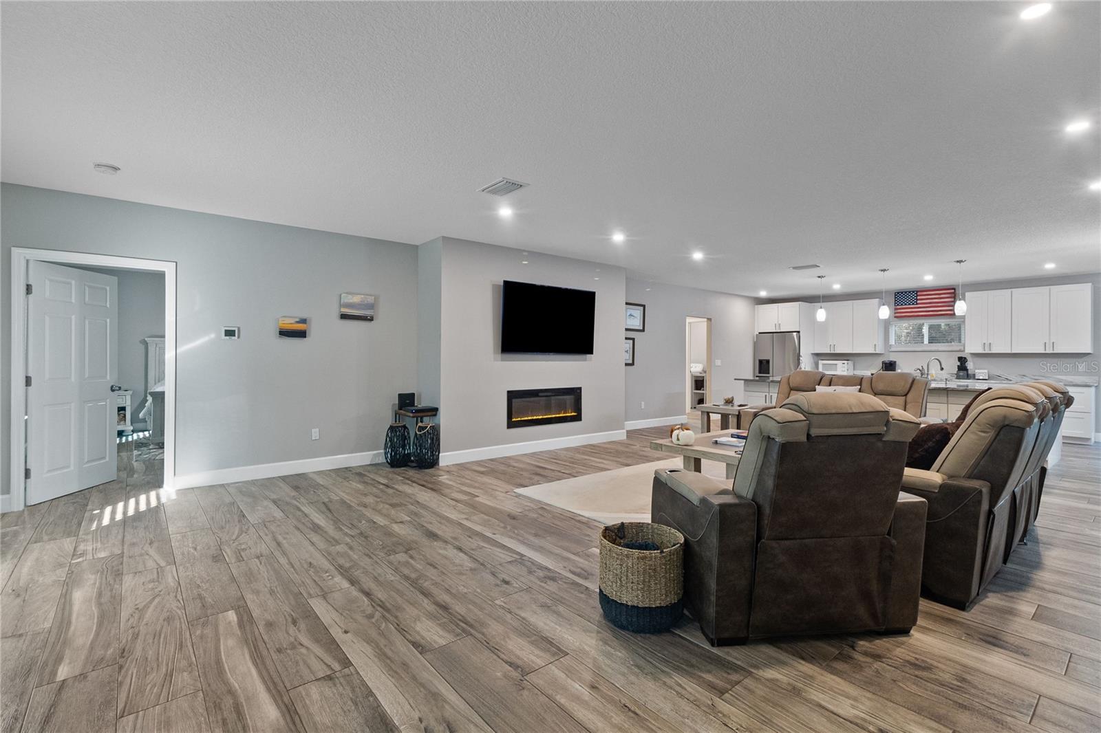 2995 RAGIS RD, EDGEWATER, FL, 32132