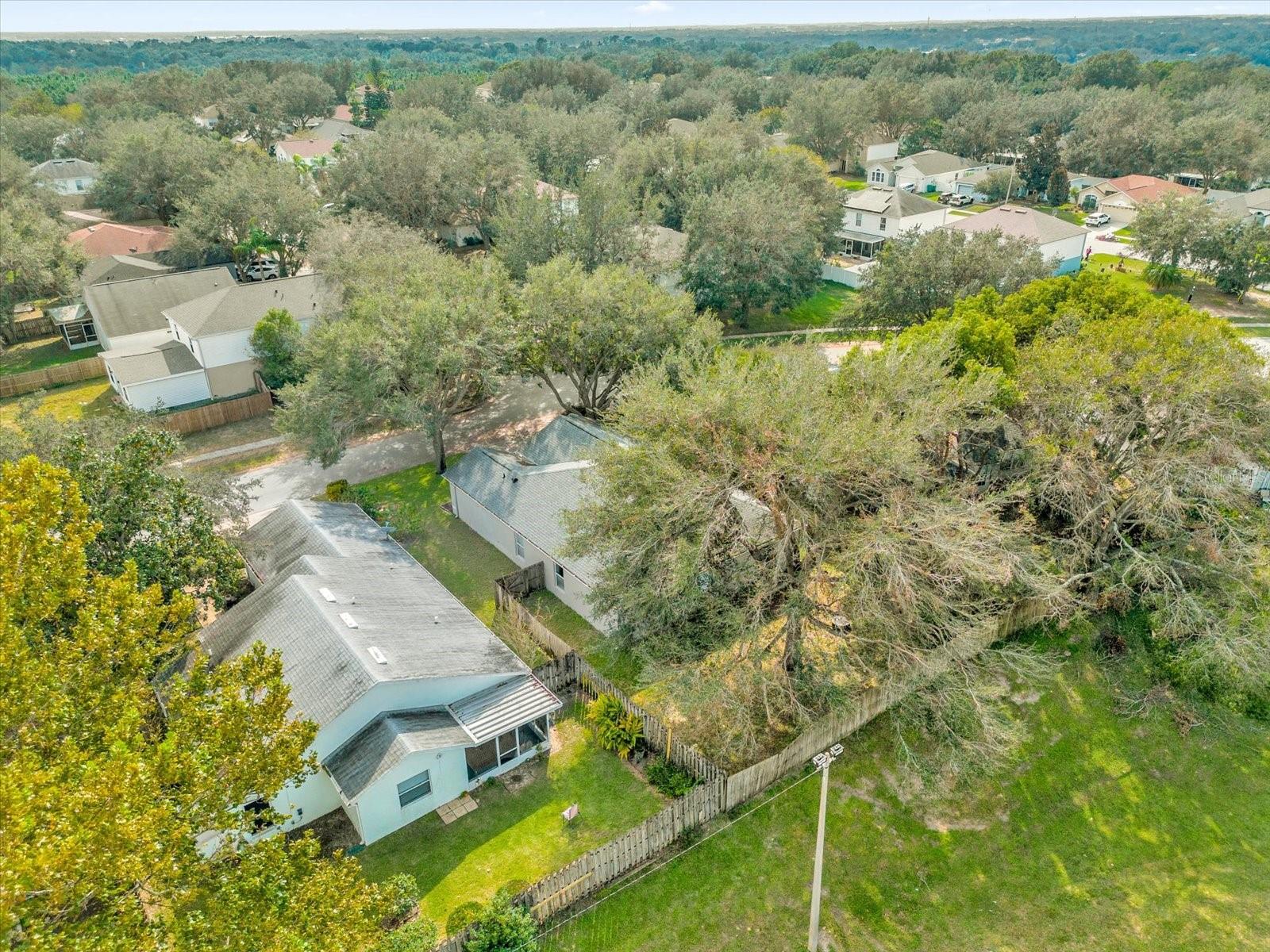 911 VASSAR DR, EUSTIS, FL, 32726