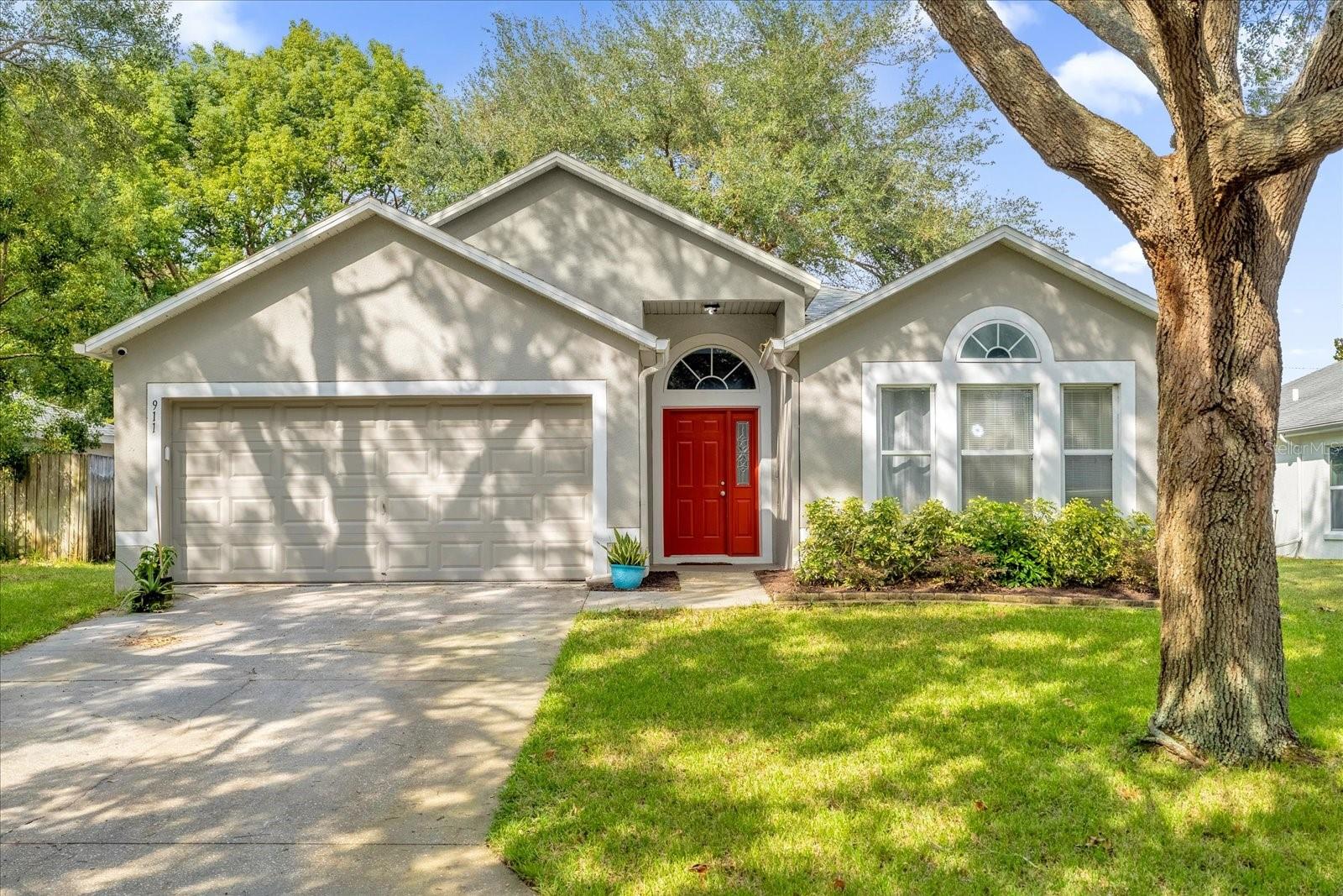 911 VASSAR DR, EUSTIS, FL, 32726