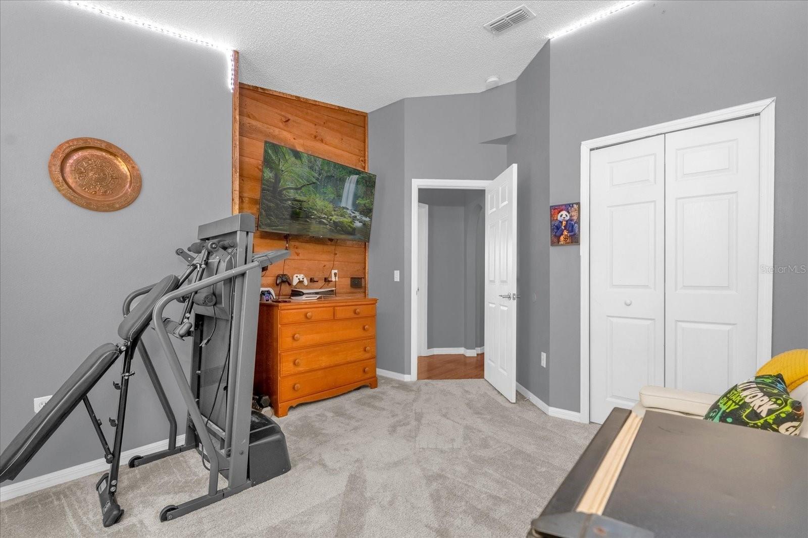 911 VASSAR DR, EUSTIS, FL, 32726