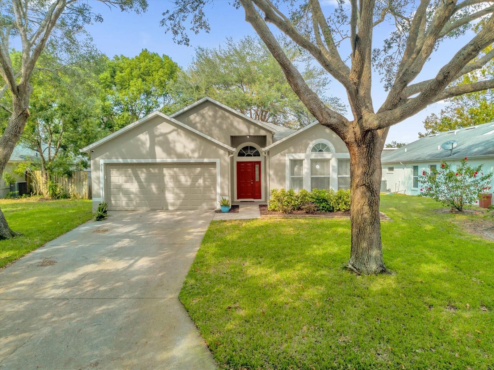 911 VASSAR DR, EUSTIS, FL, 32726