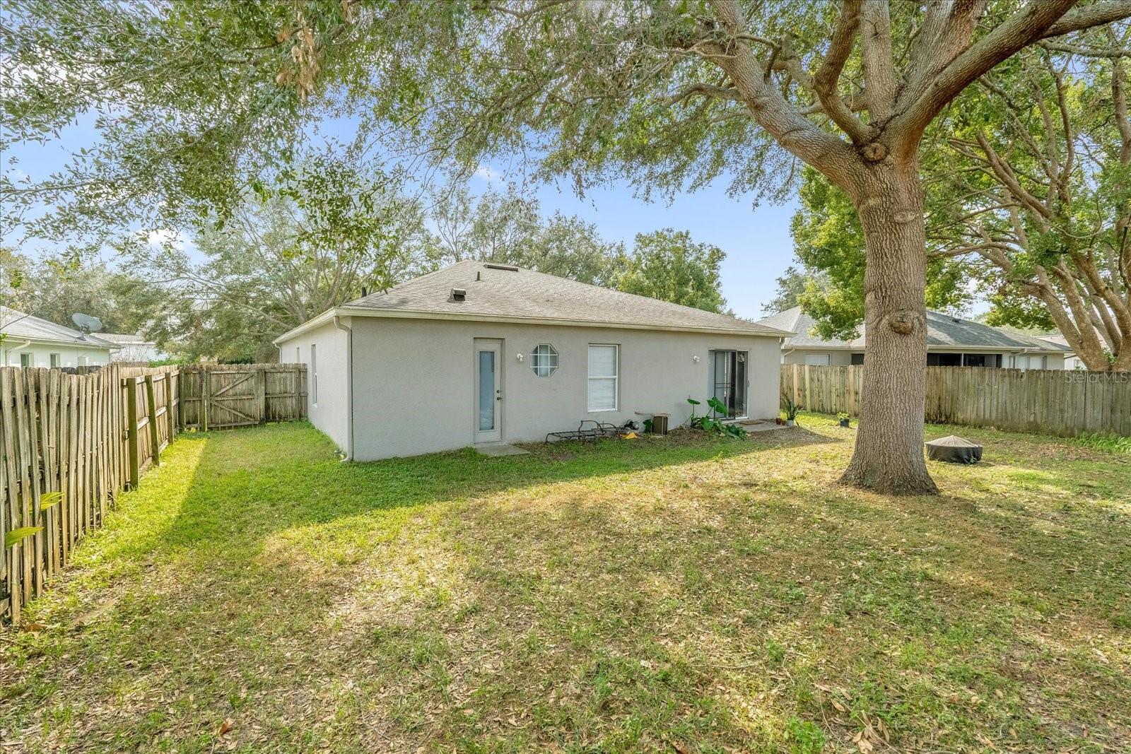 911 VASSAR DR, EUSTIS, FL, 32726