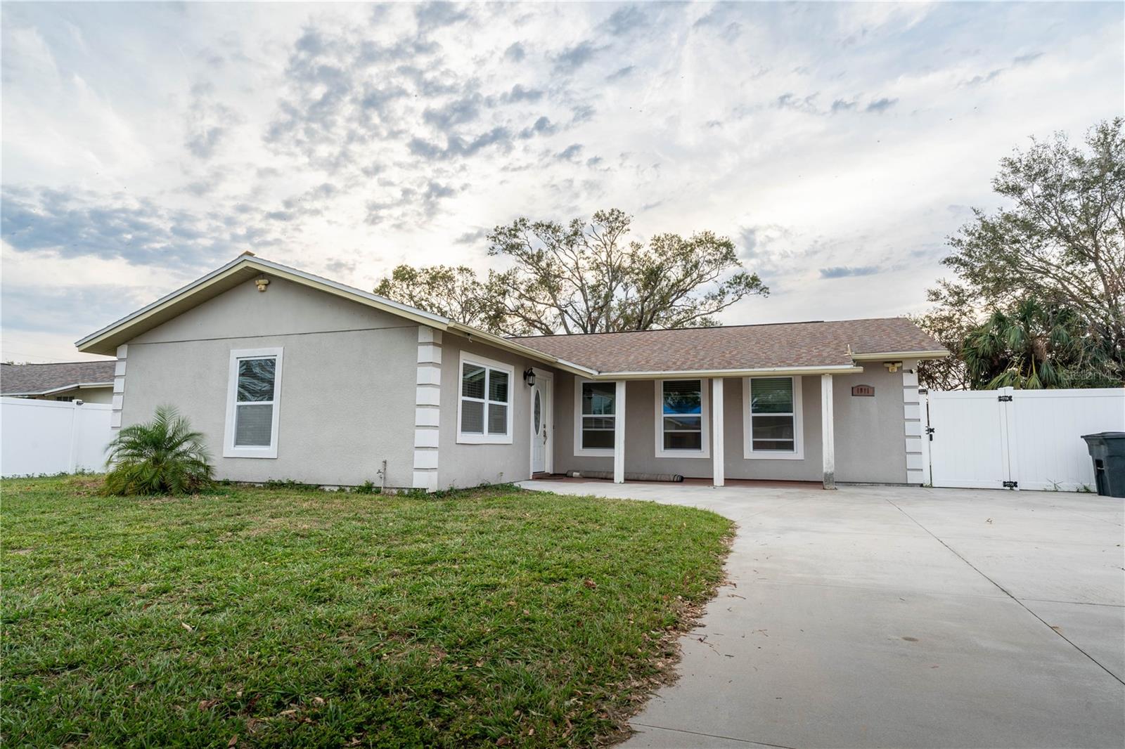 1811 N CONRAD AVE, SARASOTA, FL, 34234