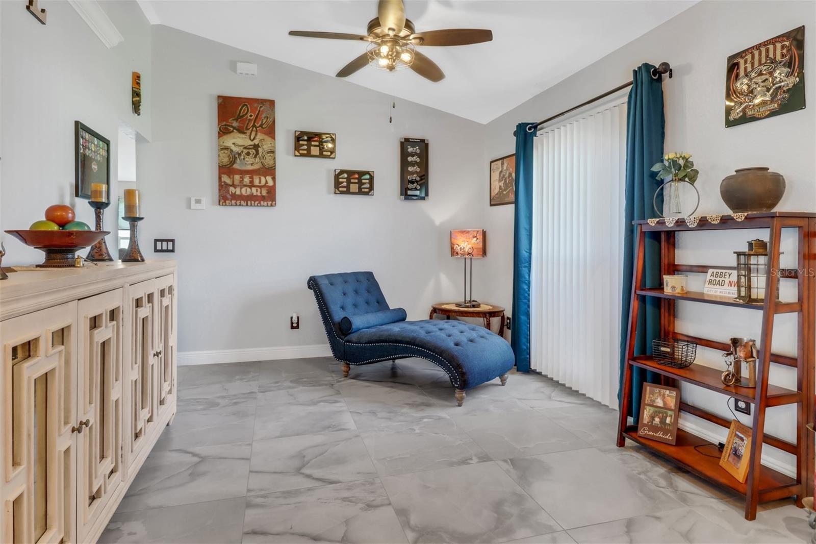 1009 SE 5TH AVE, CAPE CORAL, FL, 33990