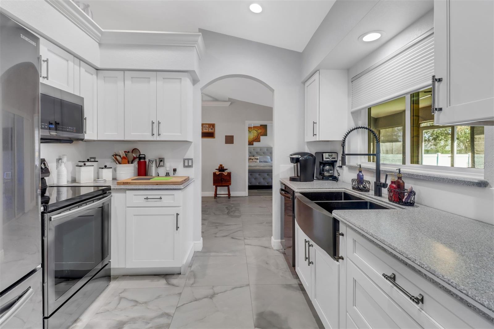 1009 SE 5TH AVE, CAPE CORAL, FL, 33990