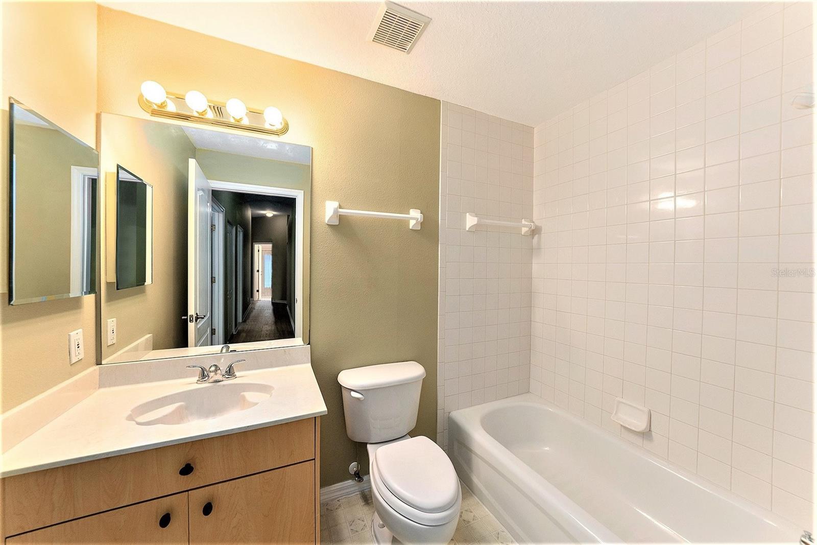 1210 PARADISE LAKE DR, TARPON SPRINGS, FL, 34689