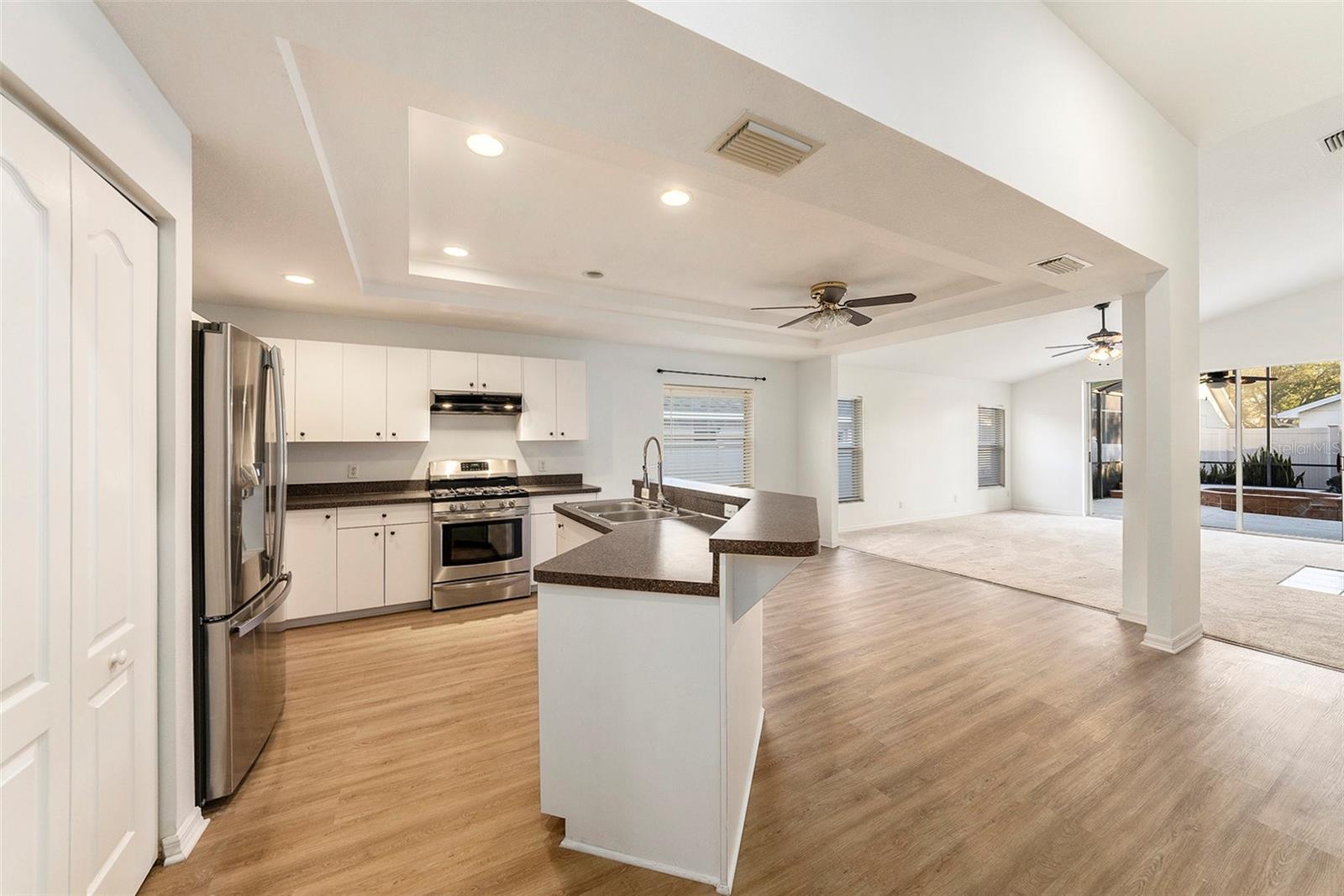 1210 PARADISE LAKE DR, TARPON SPRINGS, FL, 34689