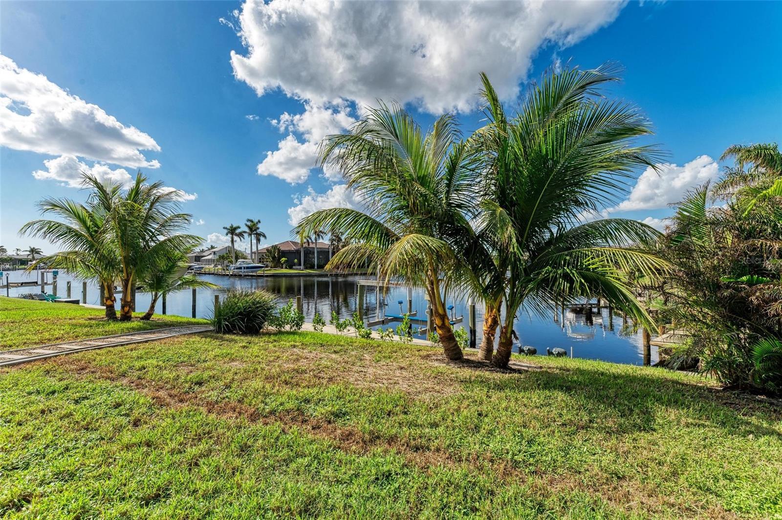 376 PORTOFINO DR, PUNTA GORDA, FL, 33950