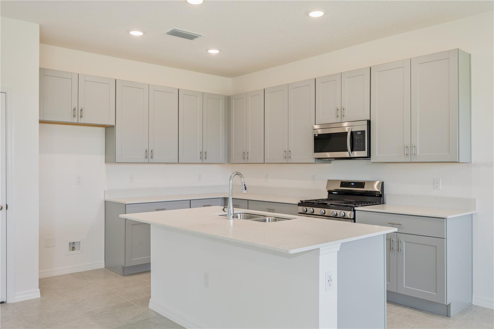 3106 WINDSWEPT, WILDWOOD, FL, 34785