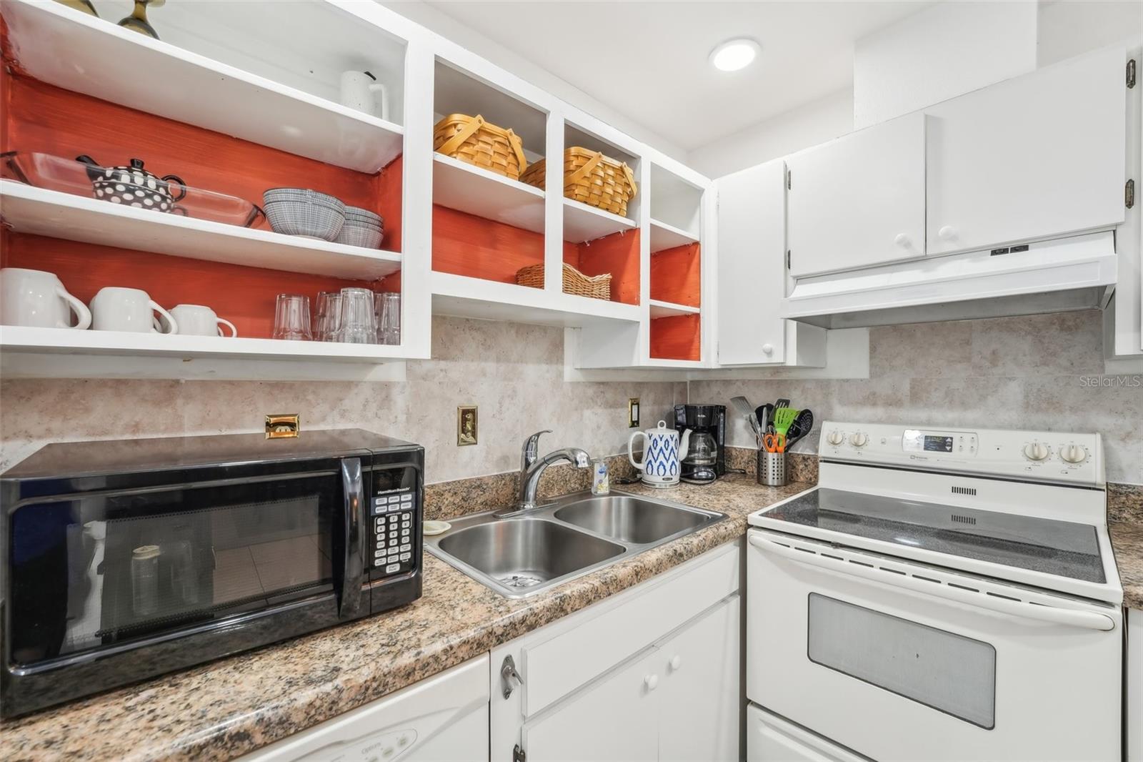 1301 NEW BEDFORD DR #1301, SUN CITY CENTER, FL, 33573