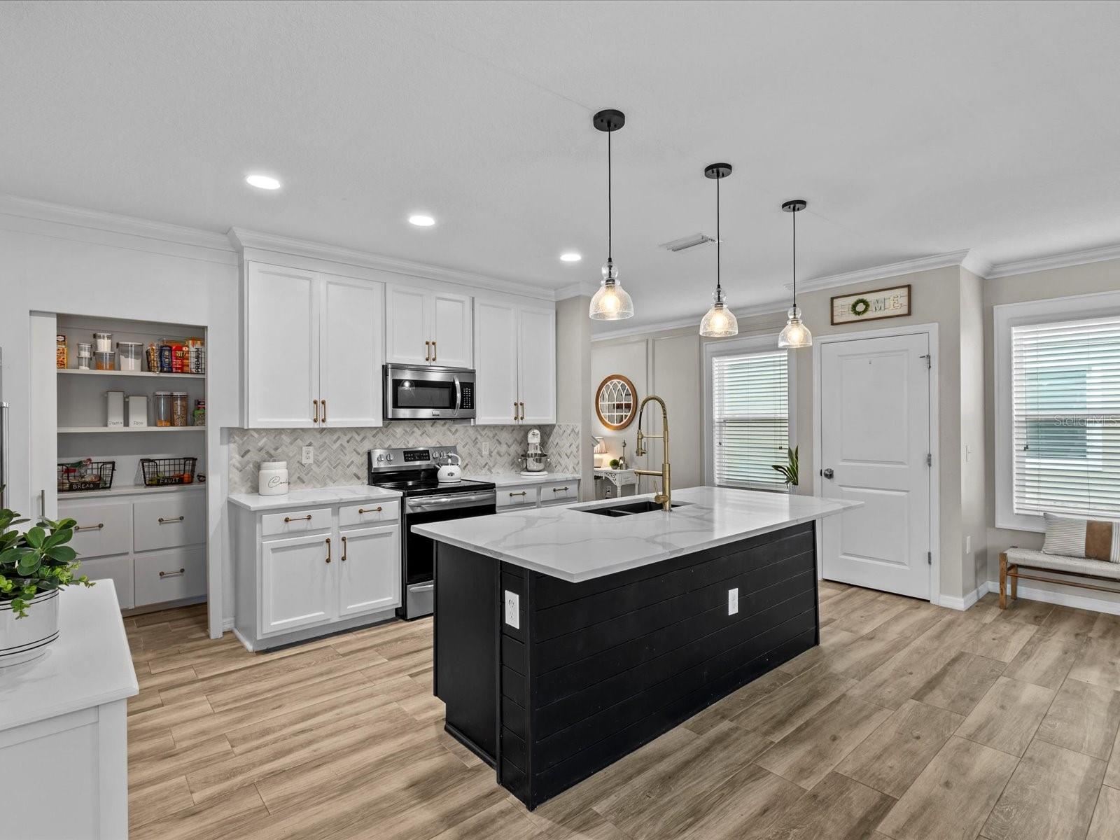 7672 TUSCAN BAY CIR, WESLEY CHAPEL, FL, 33545