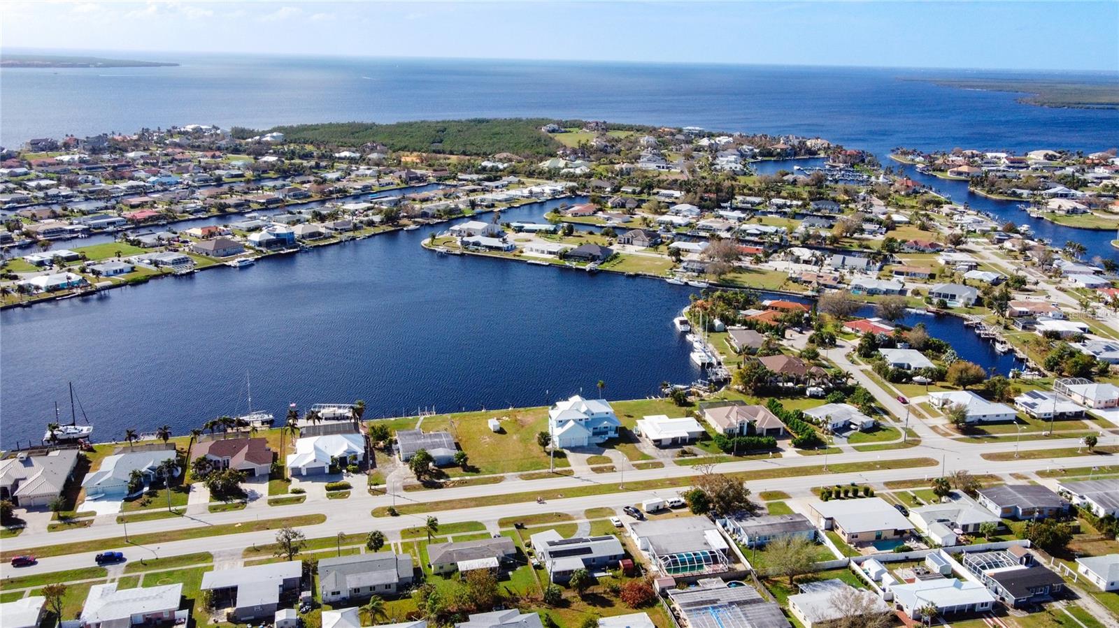 21524 EDGEWATER DR, PORT CHARLOTTE, FL, 33952