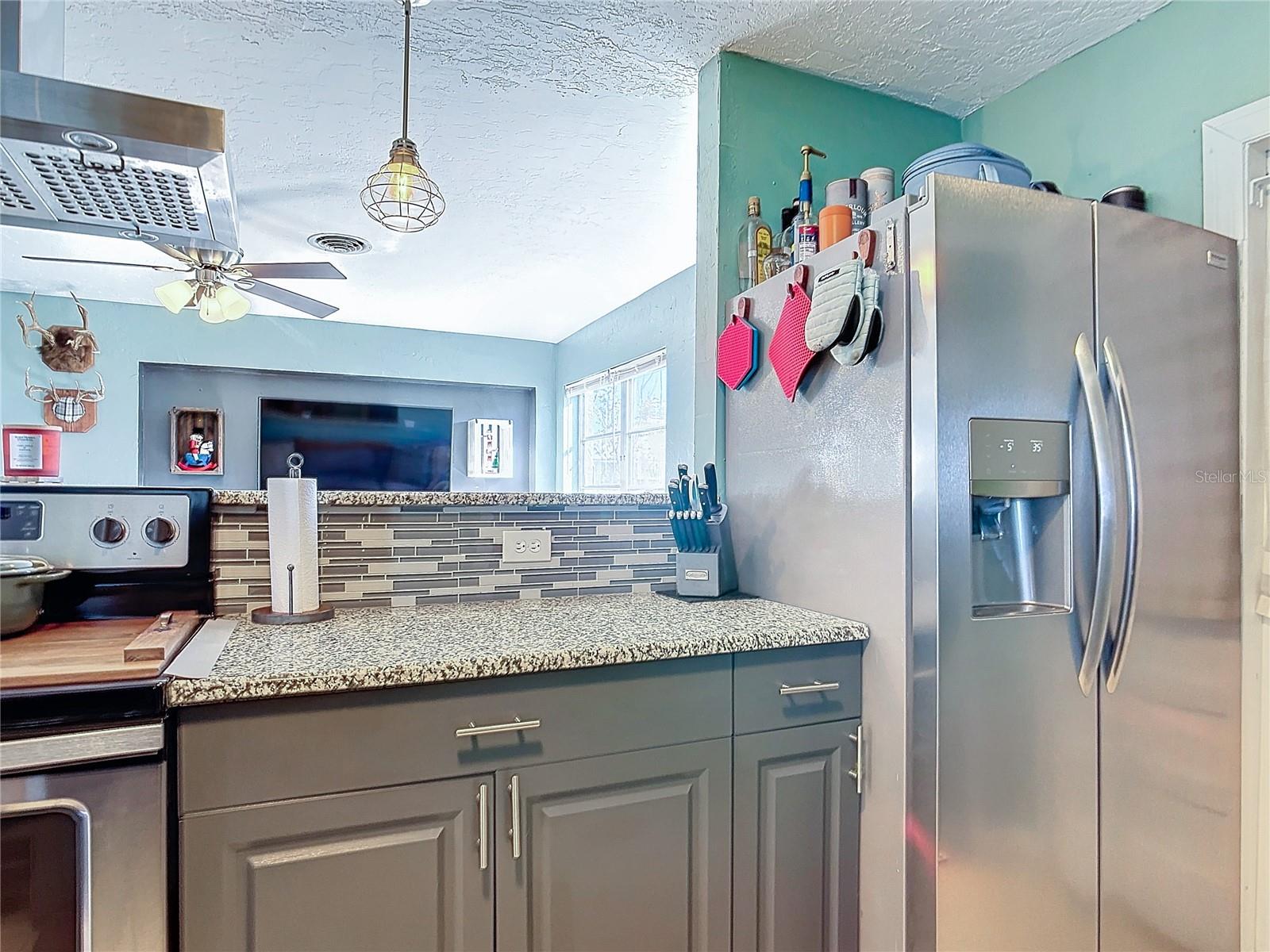 21524 EDGEWATER DR, PORT CHARLOTTE, FL, 33952