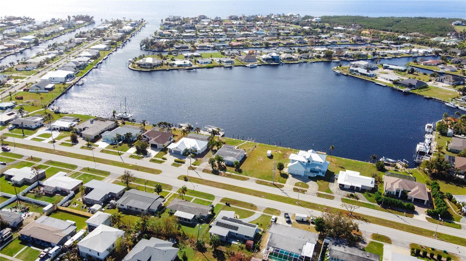 21524 EDGEWATER DR, PORT CHARLOTTE, FL, 33952