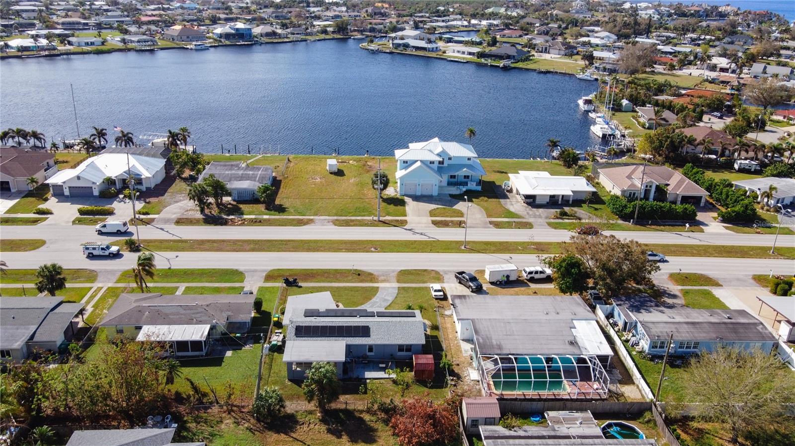 21524 EDGEWATER DR, PORT CHARLOTTE, FL, 33952