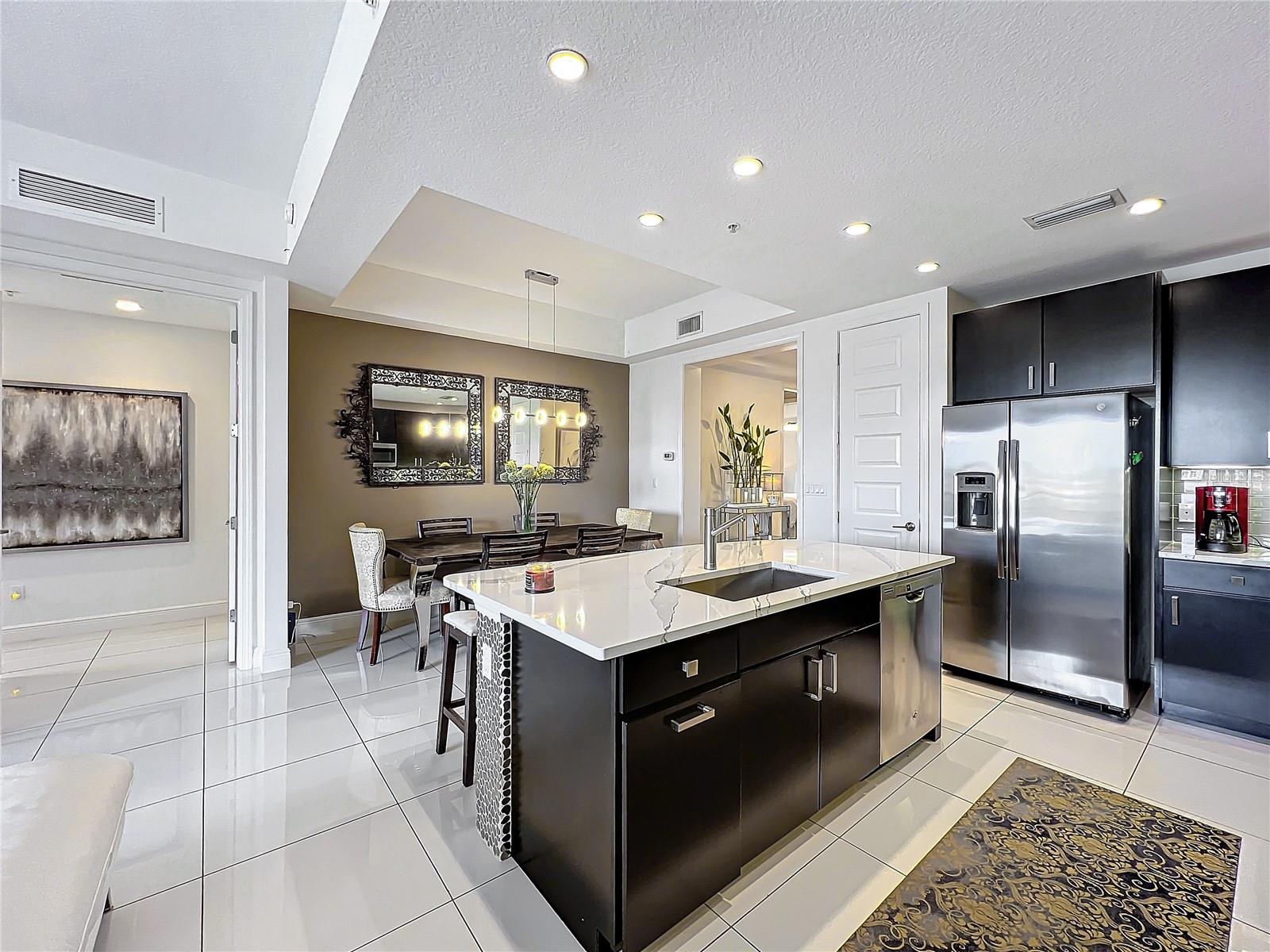 10530 BOARDWALK LOOP #304, LAKEWOOD RANCH, FL, 34202
