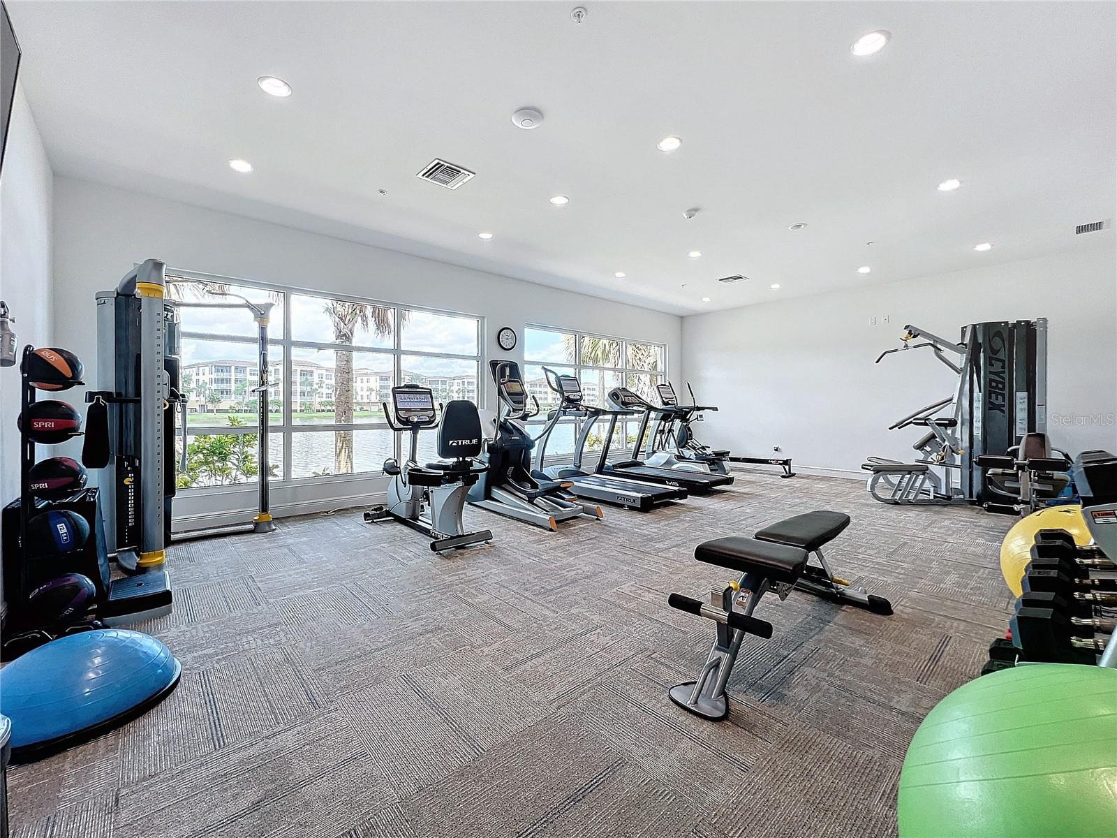 10530 BOARDWALK LOOP #304, LAKEWOOD RANCH, FL, 34202