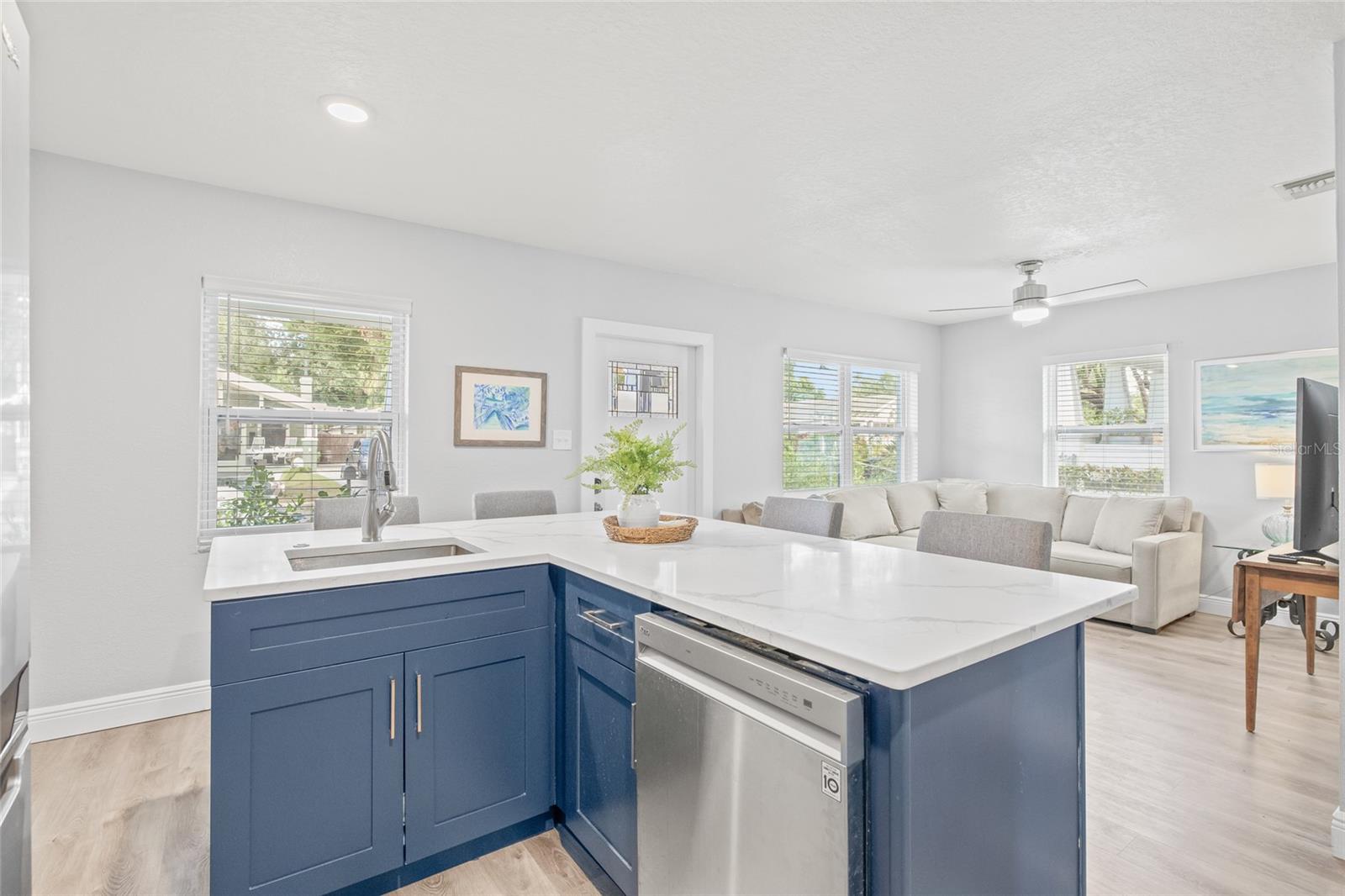 118 W FERN ST, TAMPA, FL, 33604