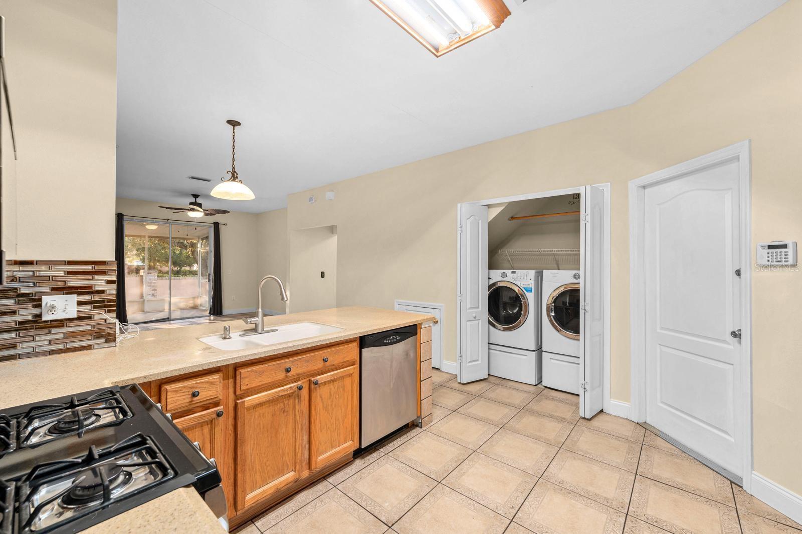 715 GRAND CANYON DR, VALRICO, FL, 33594
