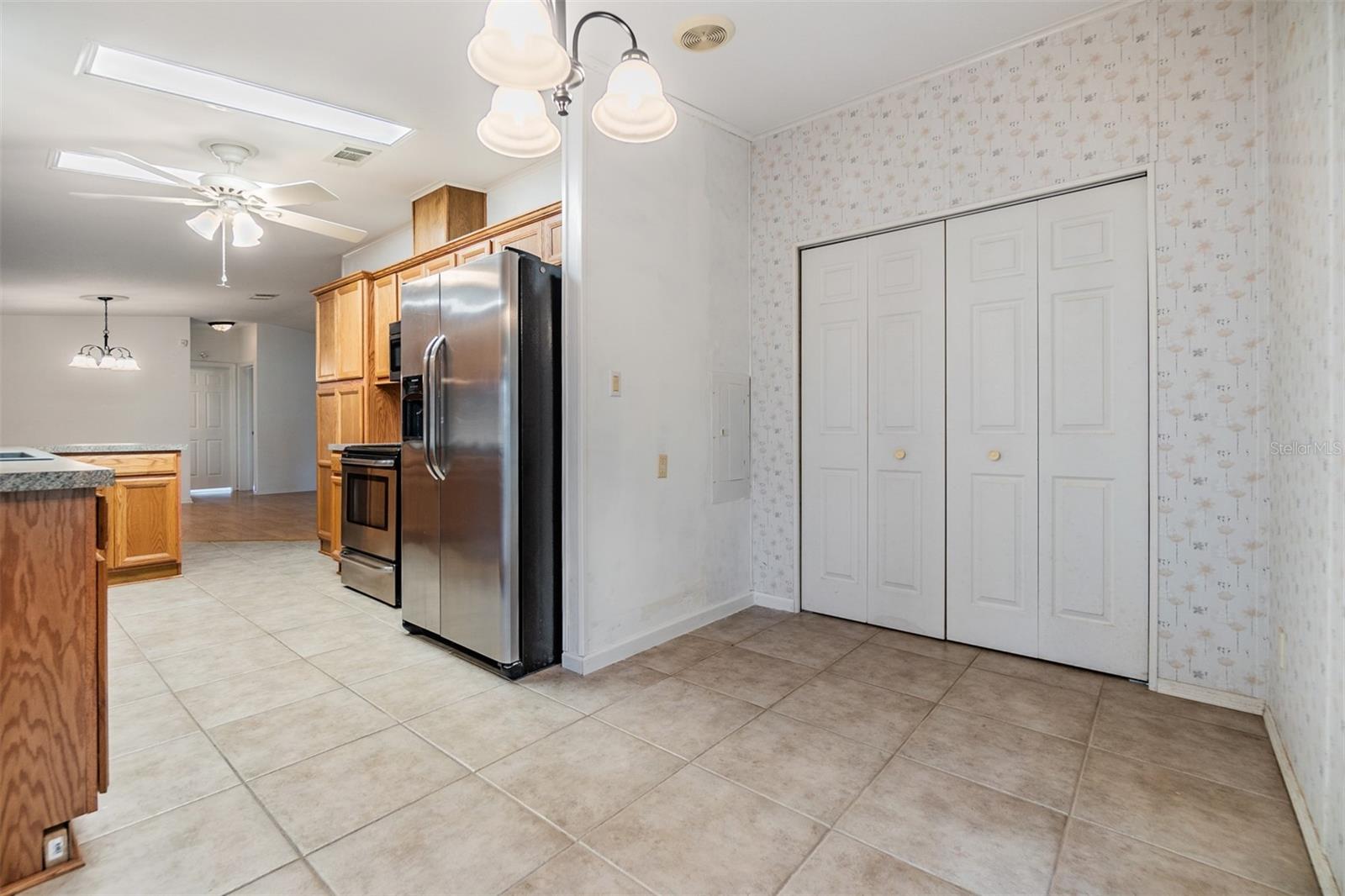 37449 GILL AVE, ZEPHYRHILLS, FL, 33541