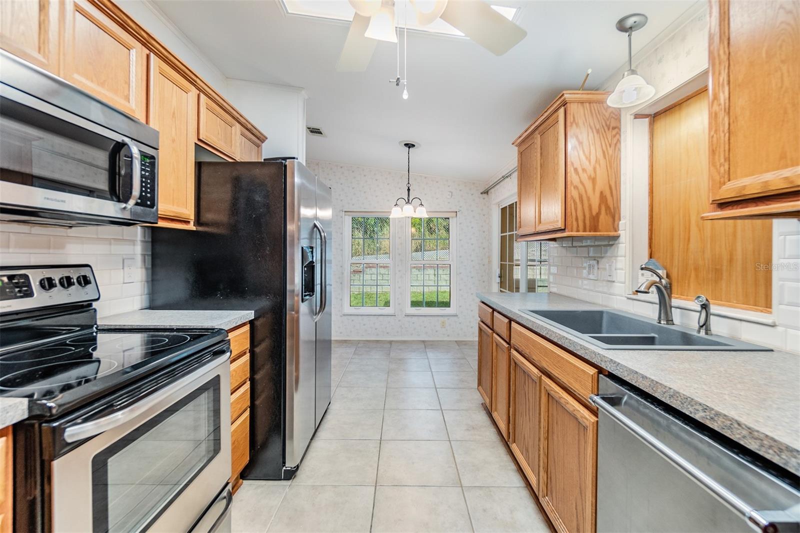 37449 GILL AVE, ZEPHYRHILLS, FL, 33541