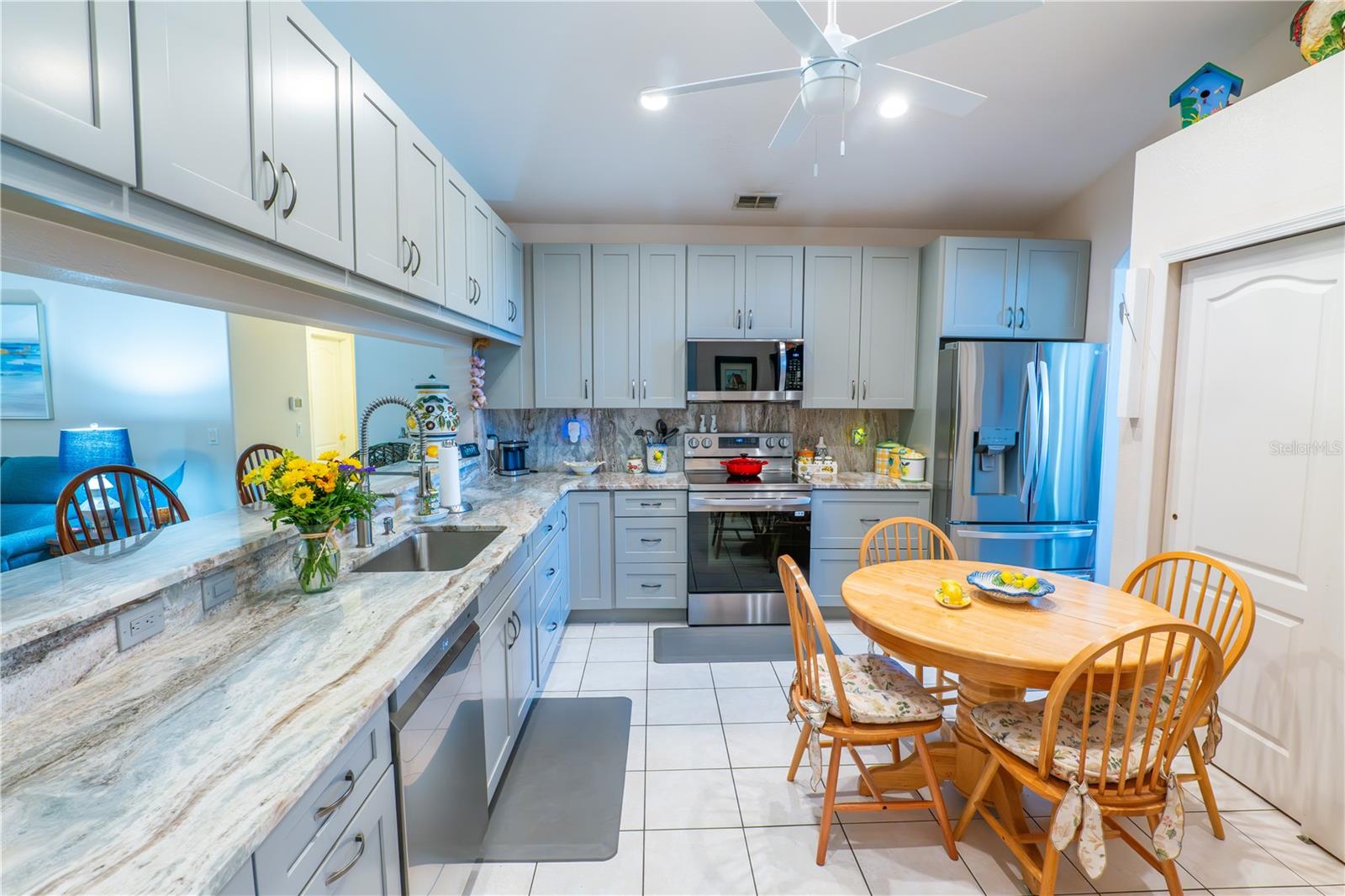 1042 WINDING WATERS CIR, WINTER SPRINGS, FL, 32708