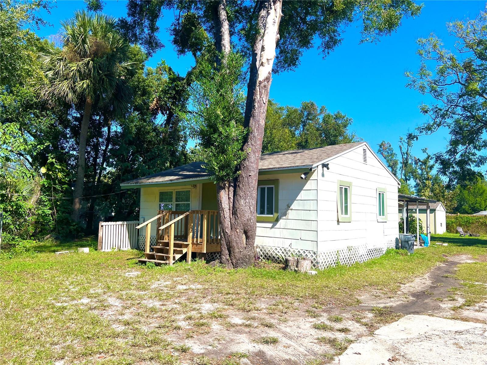 7 N CHRISTIANA AVE, APOPKA, FL, 32703
