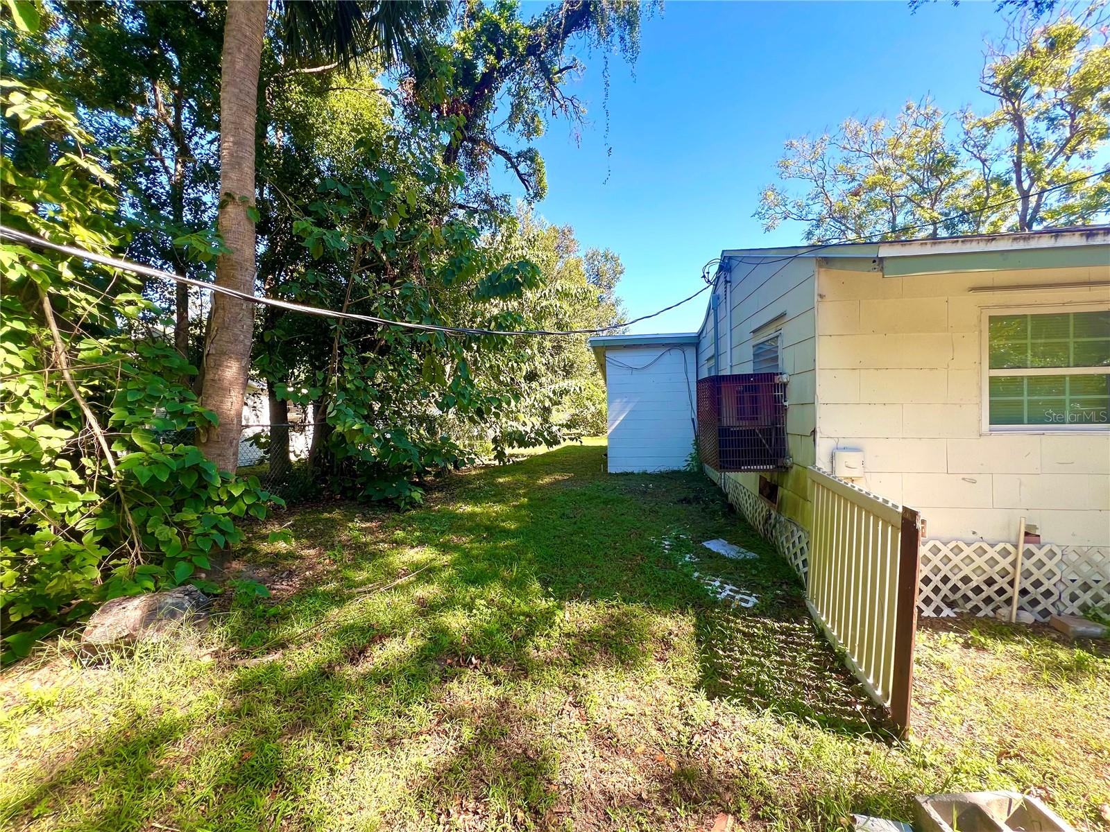 7 N CHRISTIANA AVE, APOPKA, FL, 32703