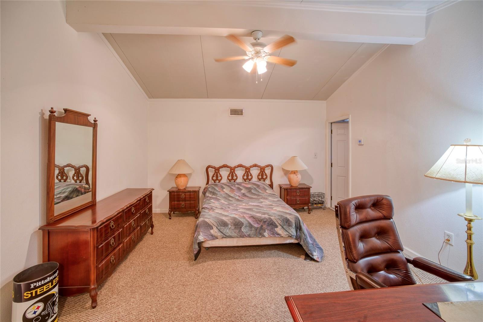 15612 HOWELL PARK LN, TAMPA, FL, 33625
