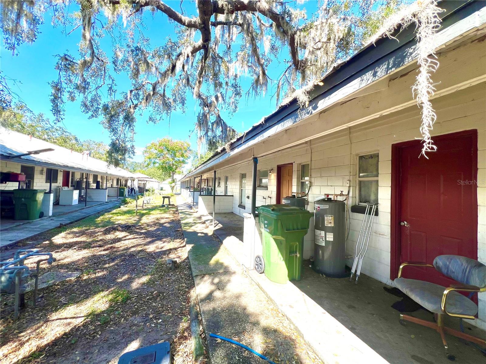 301 S EAST ST, LEESBURG, FL, 34748