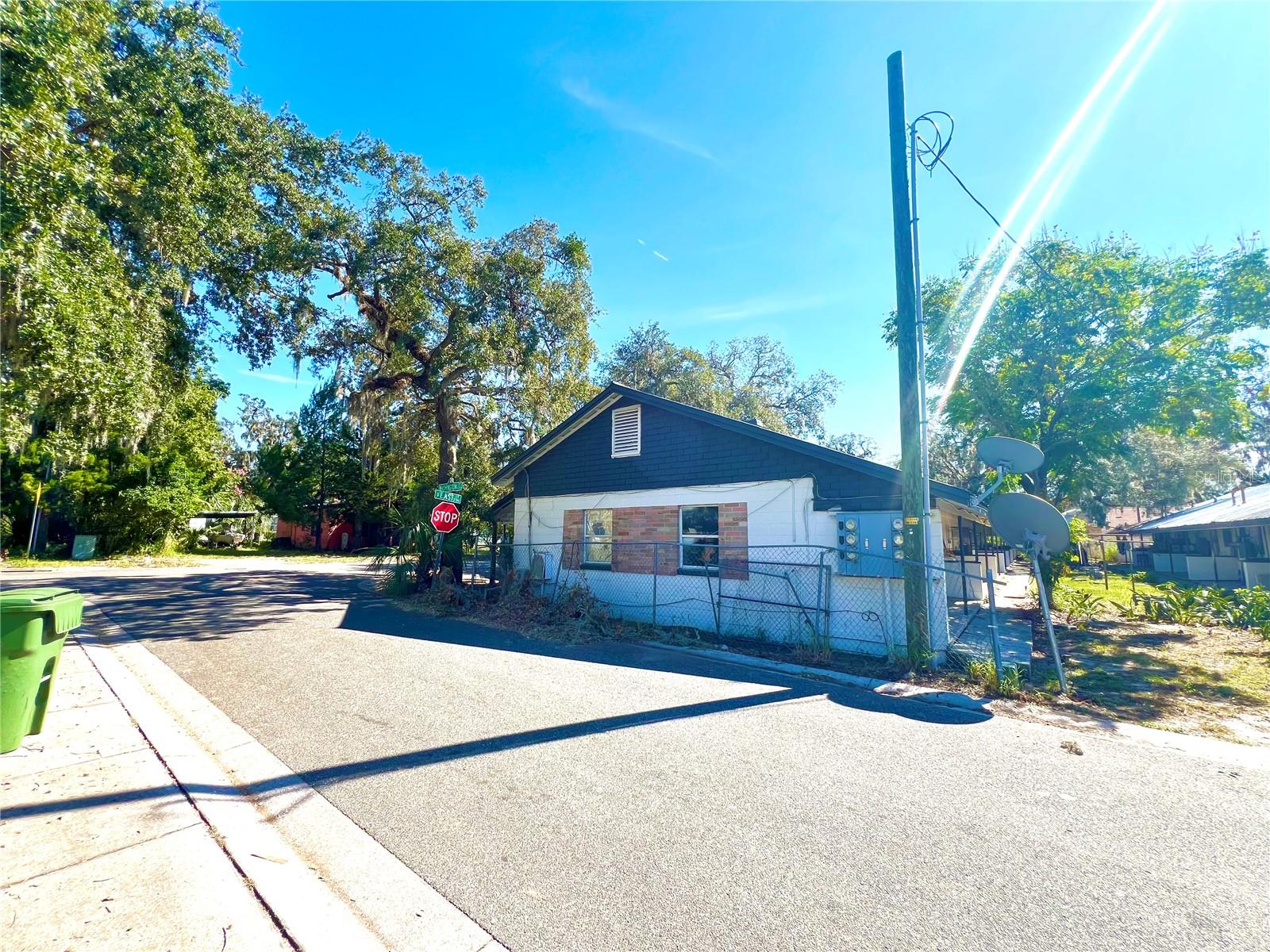 301 S EAST ST, LEESBURG, FL, 34748