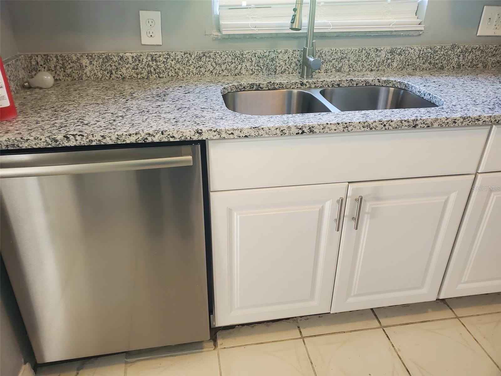 16 N LANCELOT AVE, ORLANDO, FL, 32835