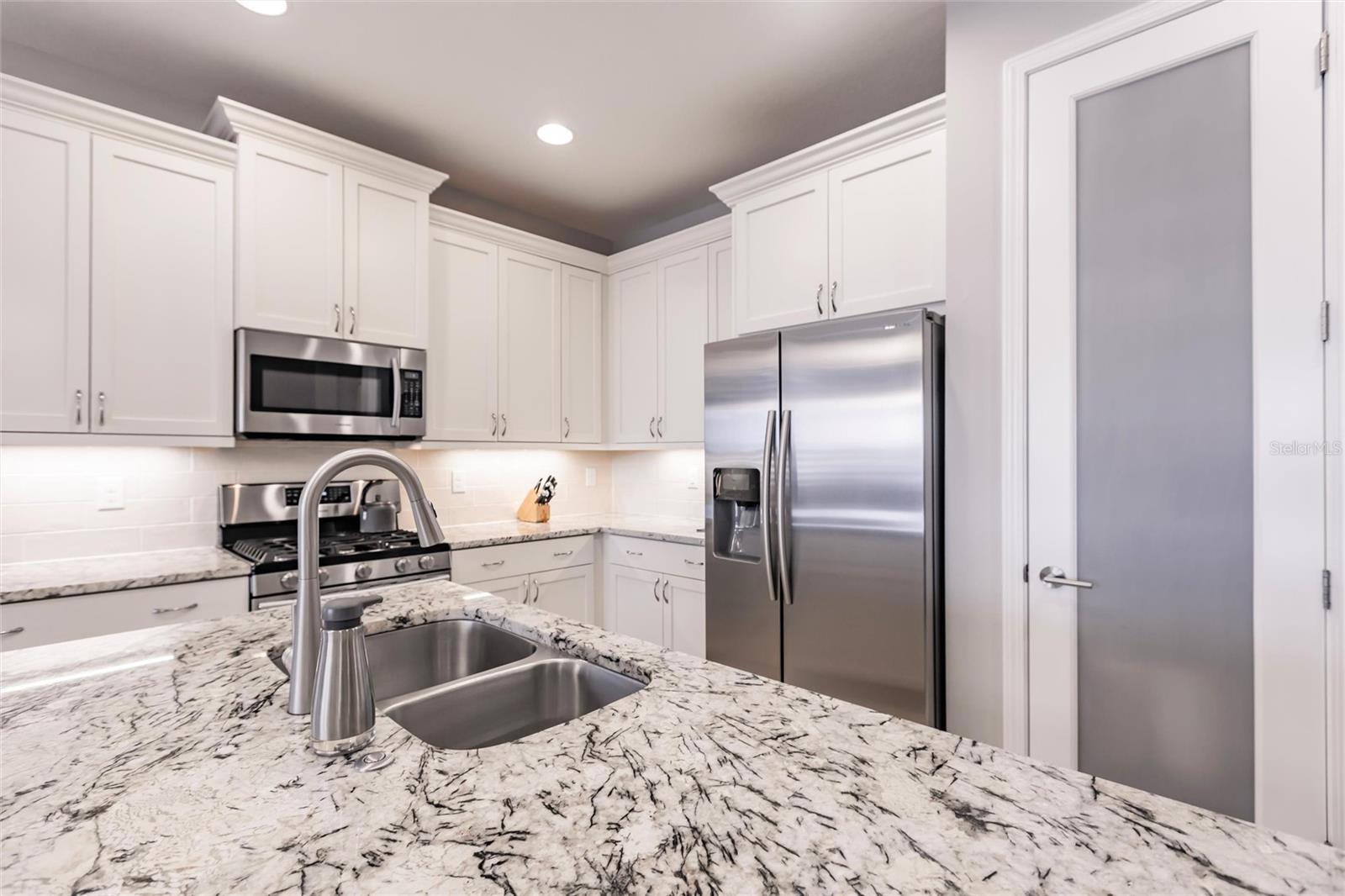 3127 TRUSTEE AVE, SARASOTA, FL, 34243