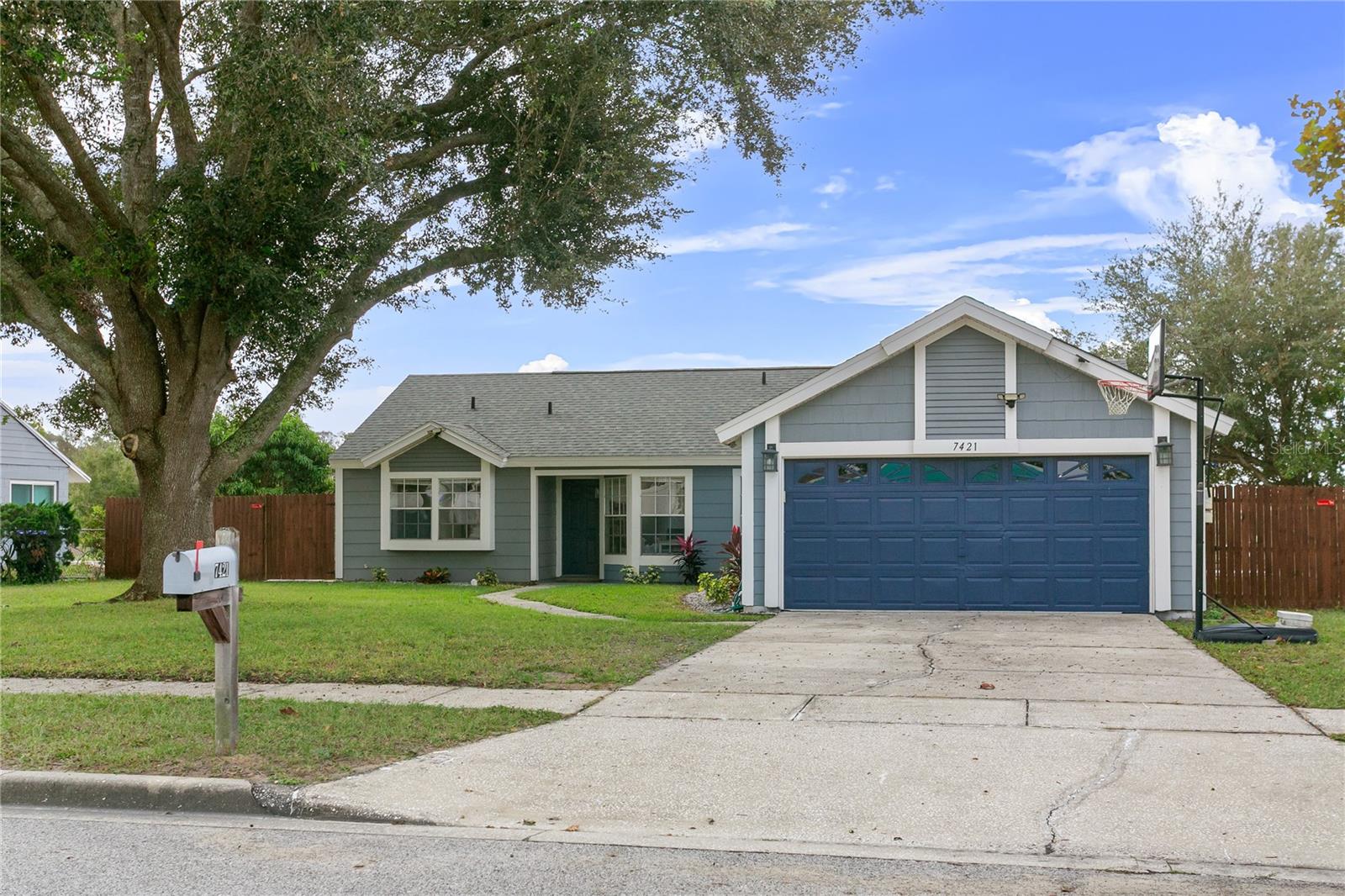 7421 CROOKED LAKE CIR, ORLANDO, FL, 32818