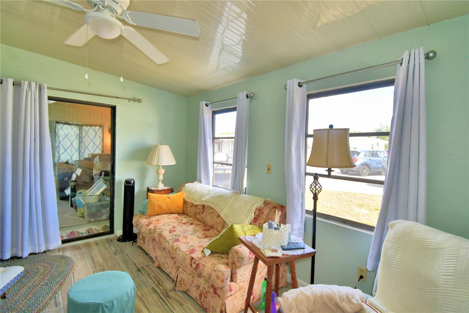 P4932577 Property Photo