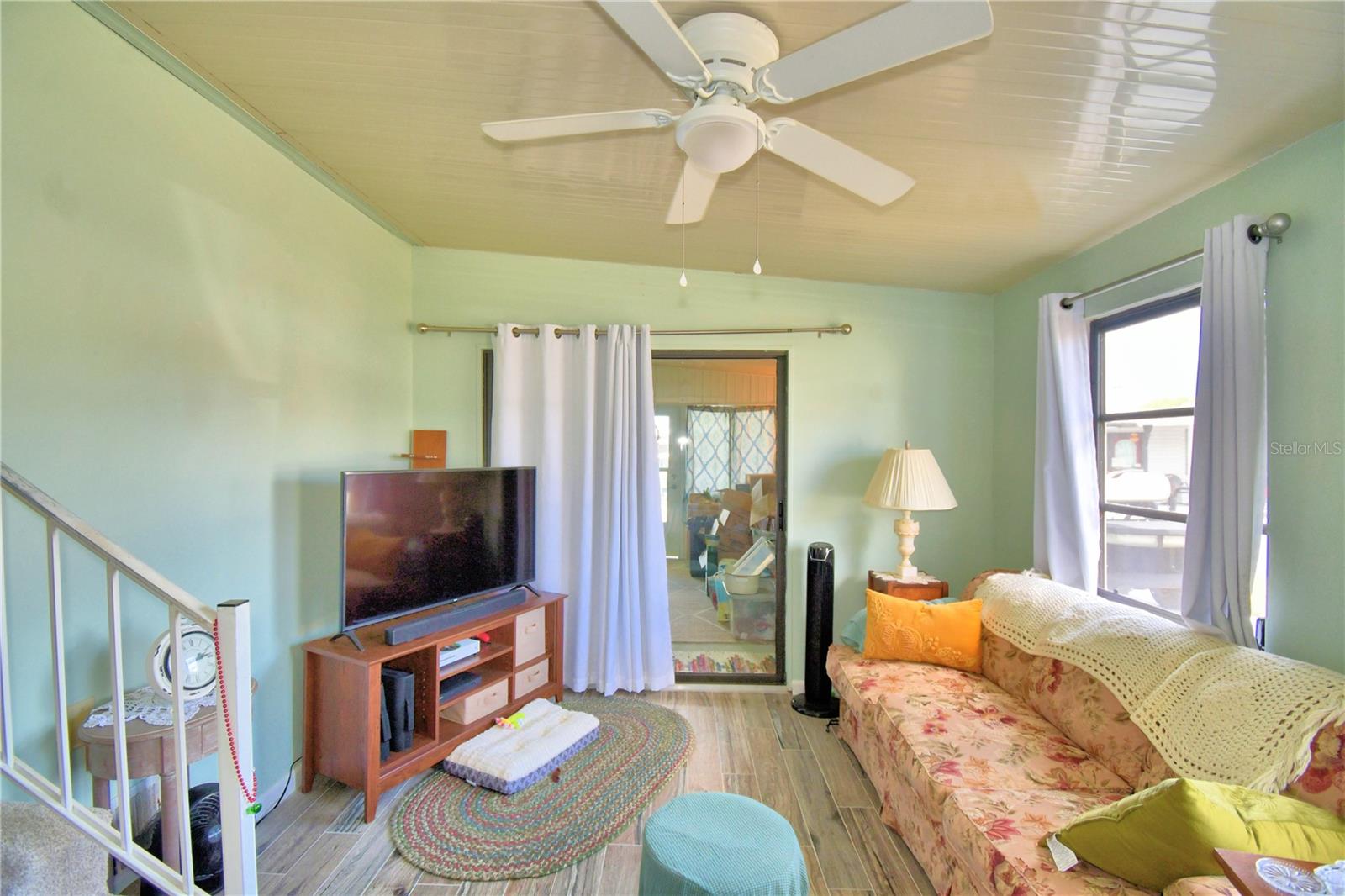 P4932577 Property Photo