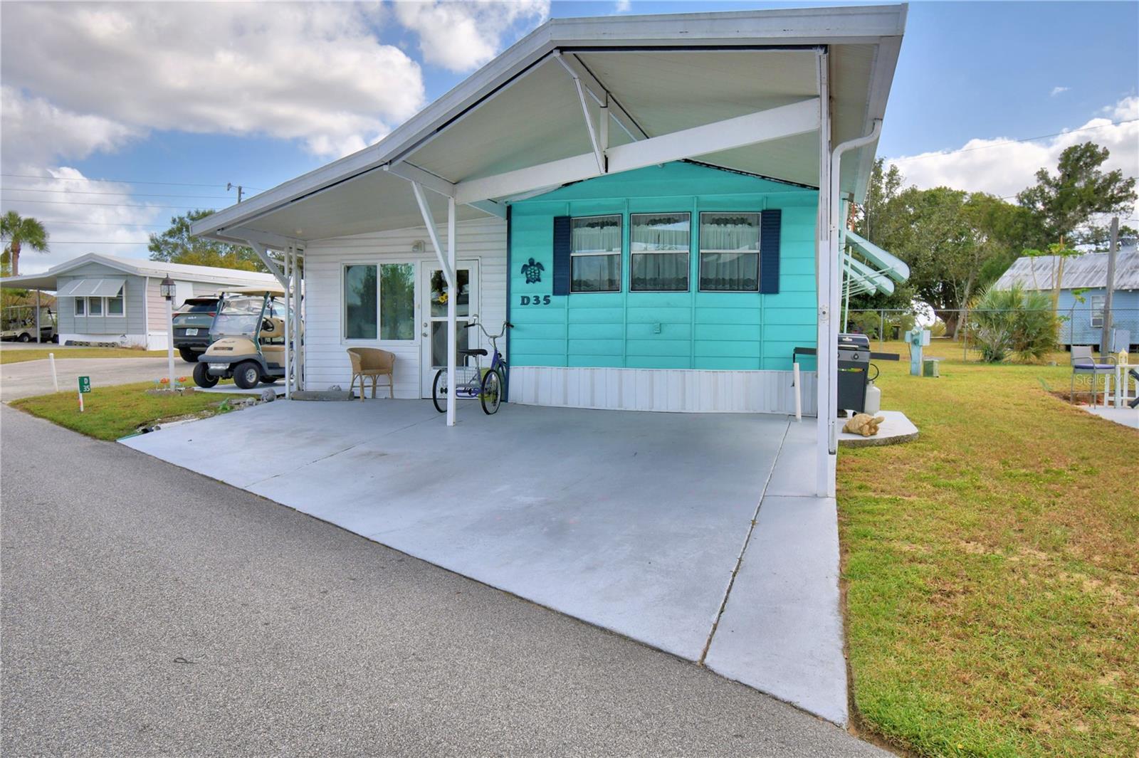 P4932577 Property Photo