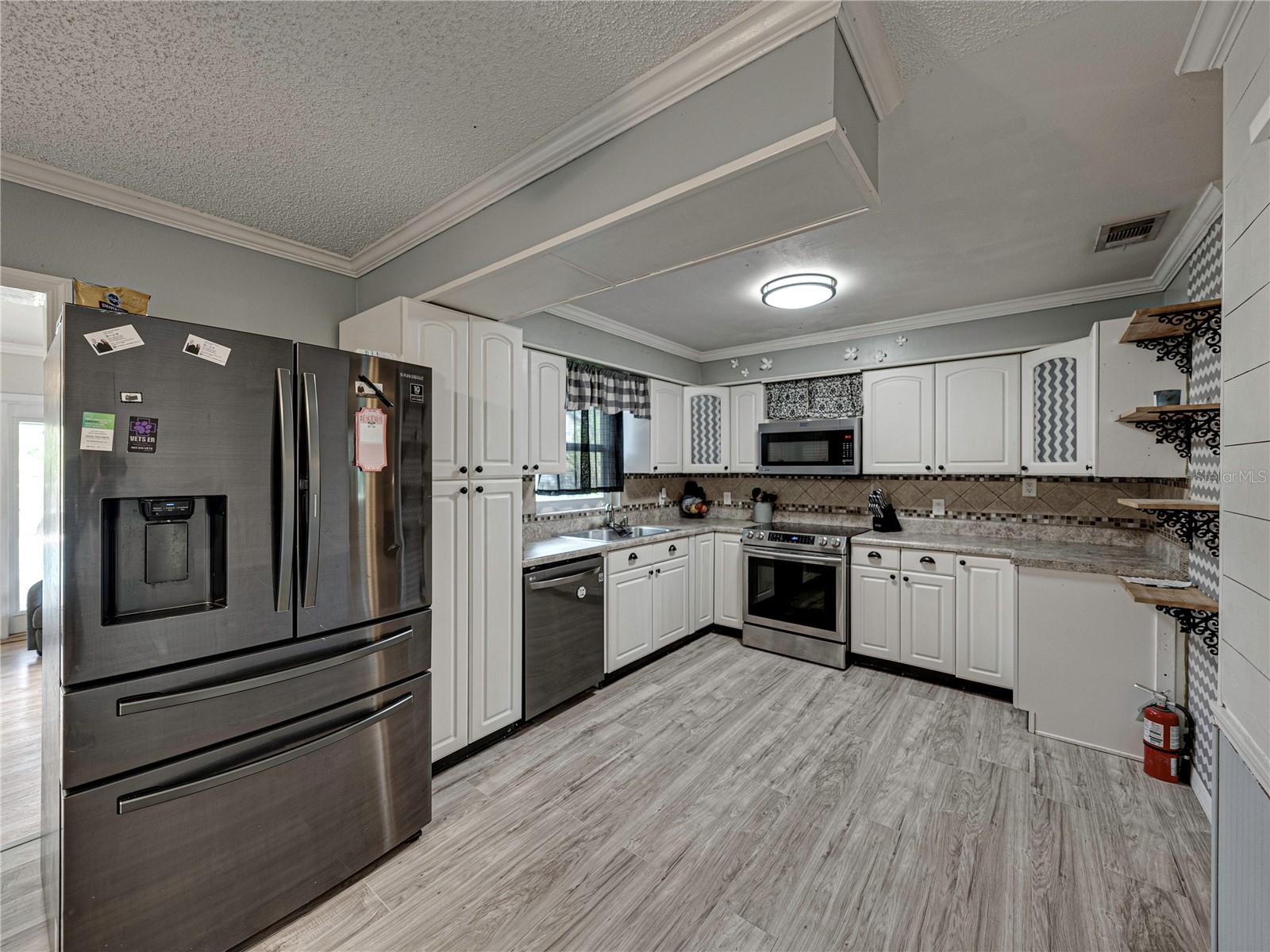 2339 RIDGEVIEW DR, LAKELAND, FL, 33810
