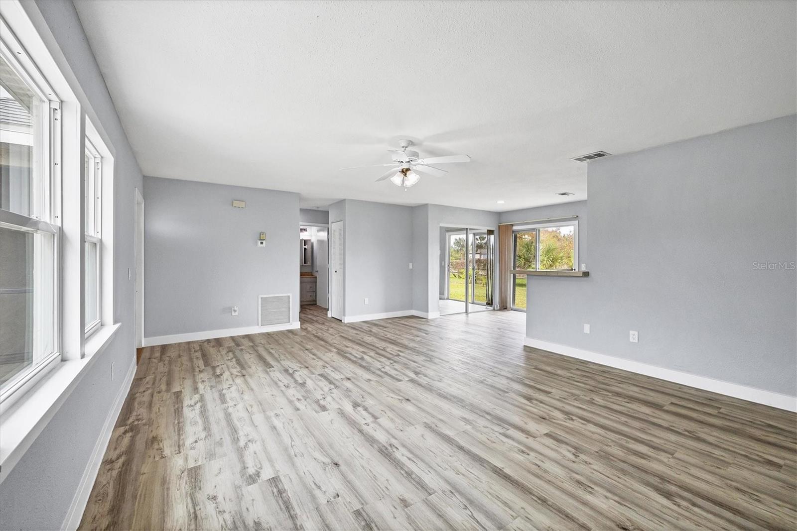 19483 MIDWAY BLVD, PORT CHARLOTTE, FL, 33948