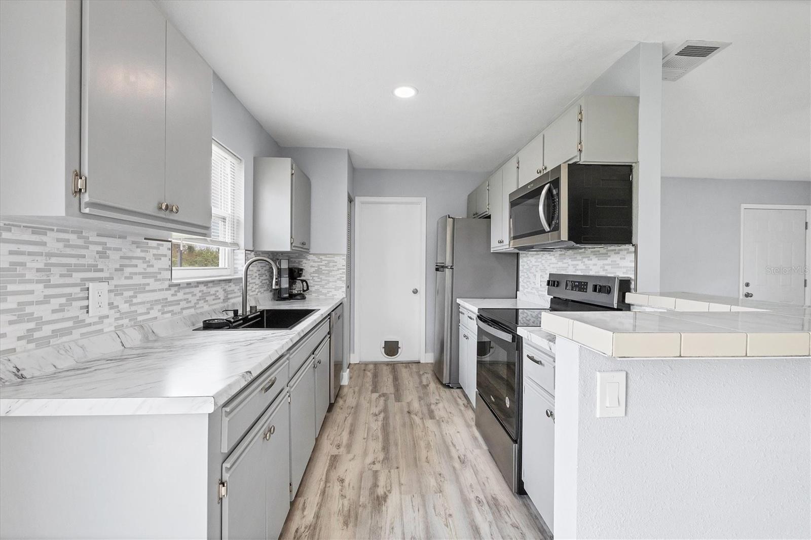 19483 MIDWAY BLVD, PORT CHARLOTTE, FL, 33948