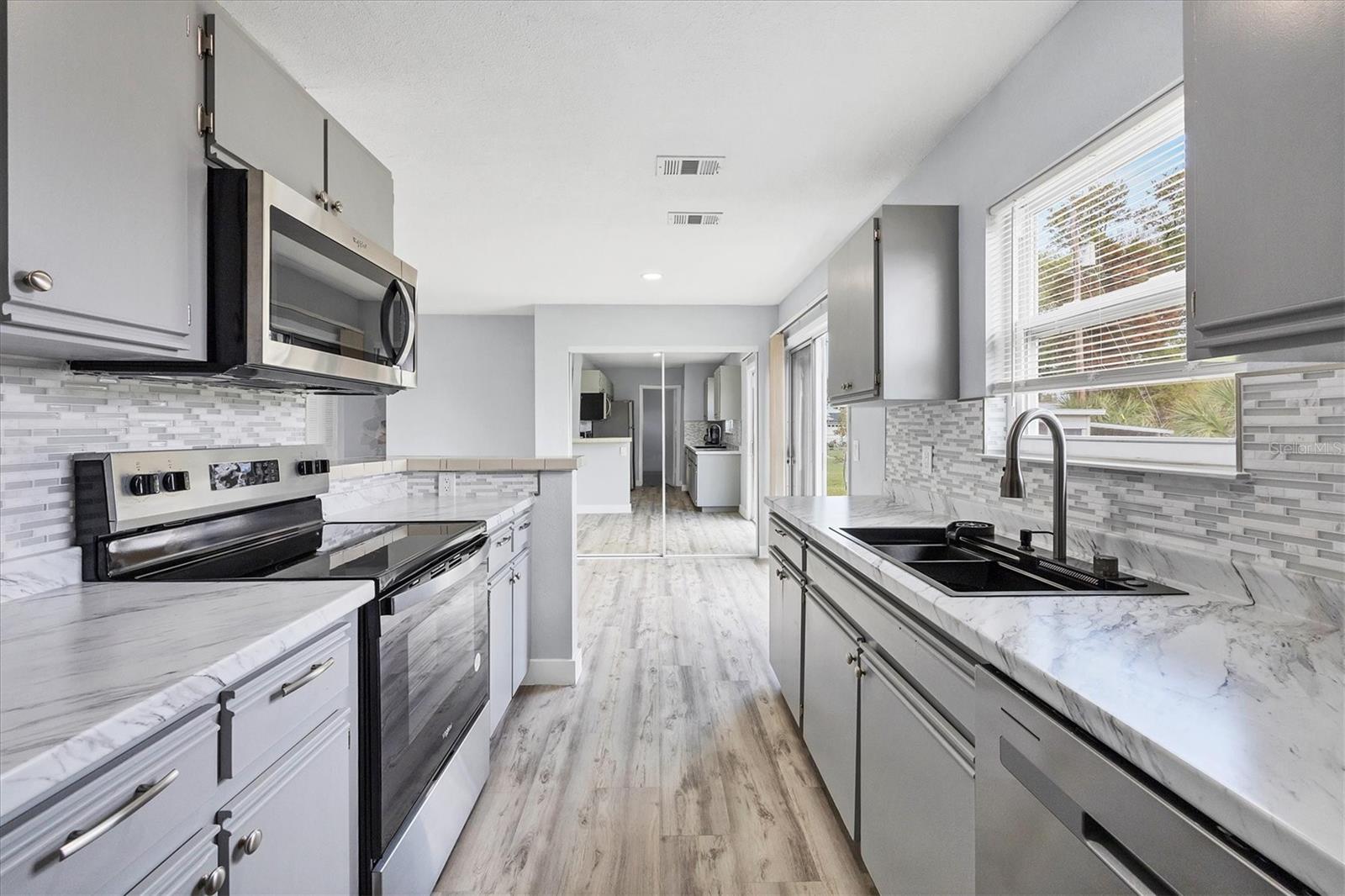 19483 MIDWAY BLVD, PORT CHARLOTTE, FL, 33948
