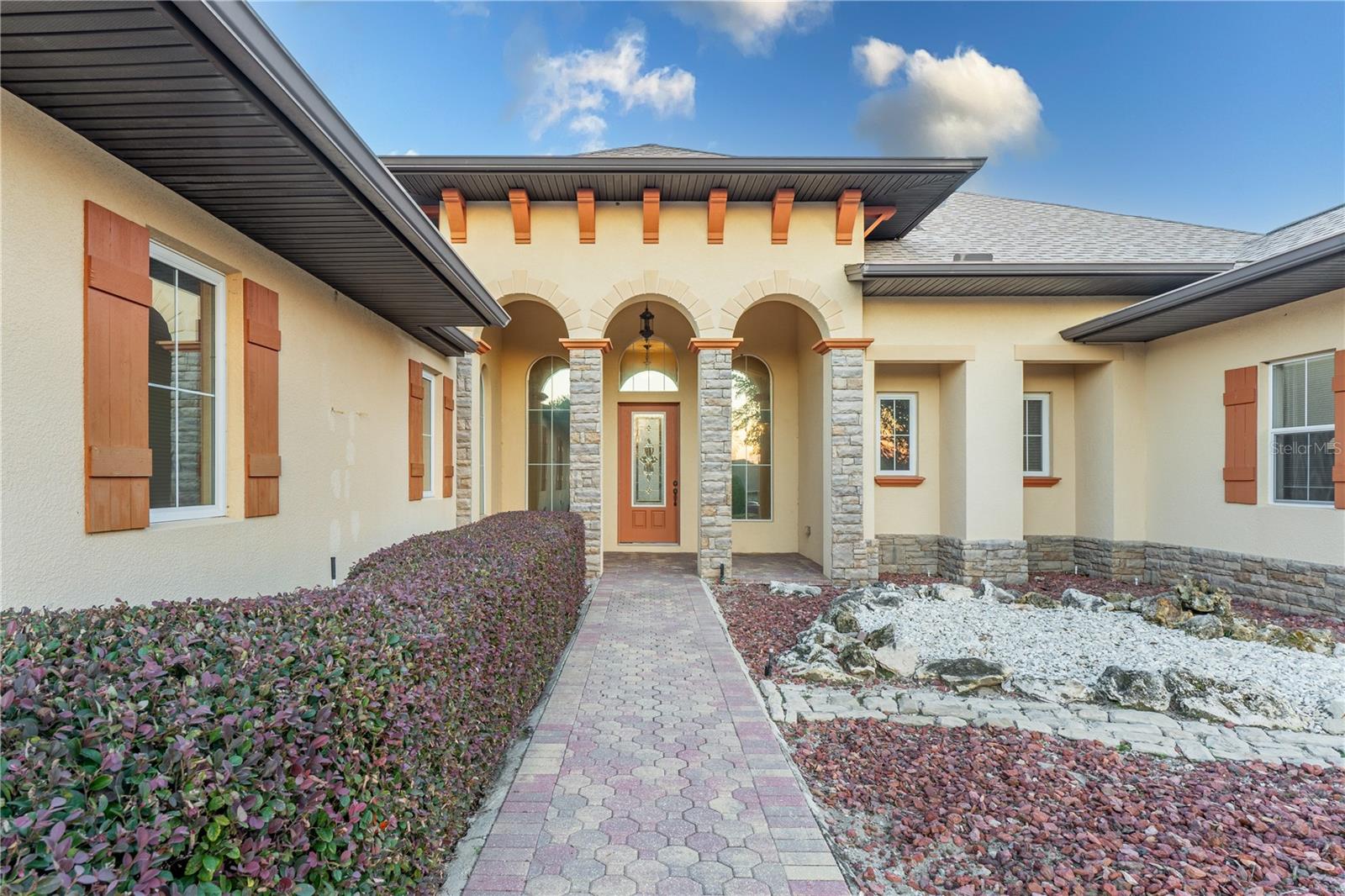 38748 LAKEVIEW WALK, LADY LAKE, FL, 32159