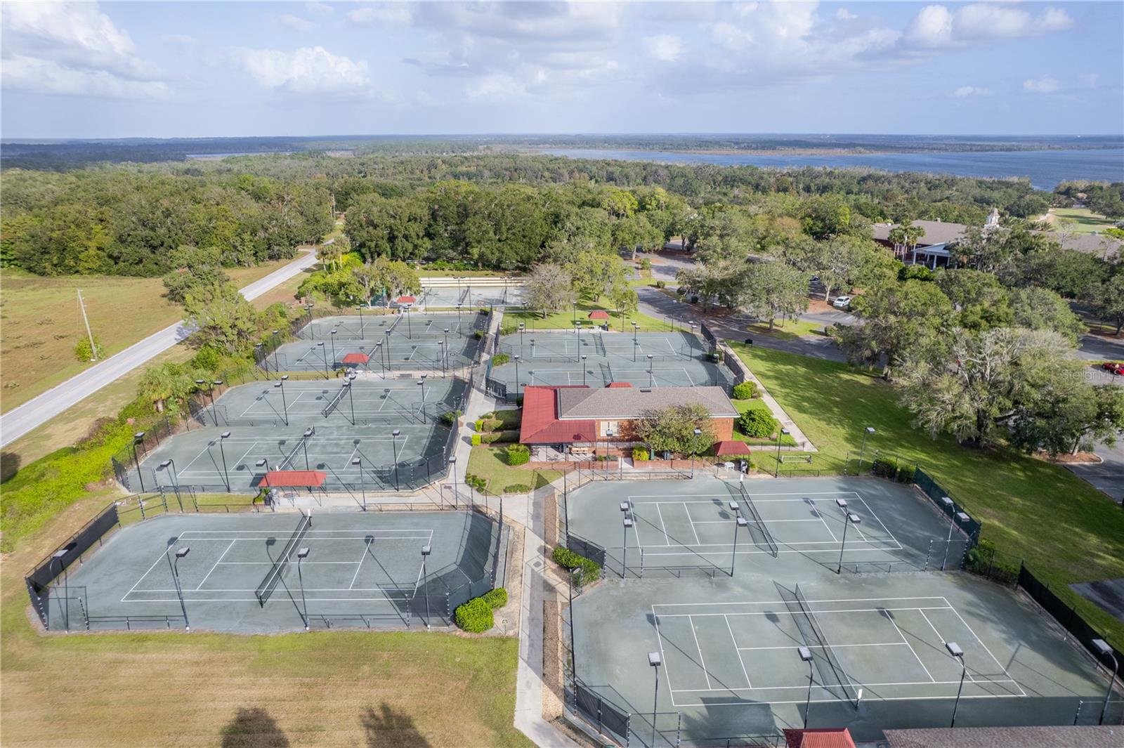 38748 LAKEVIEW WALK, LADY LAKE, FL, 32159